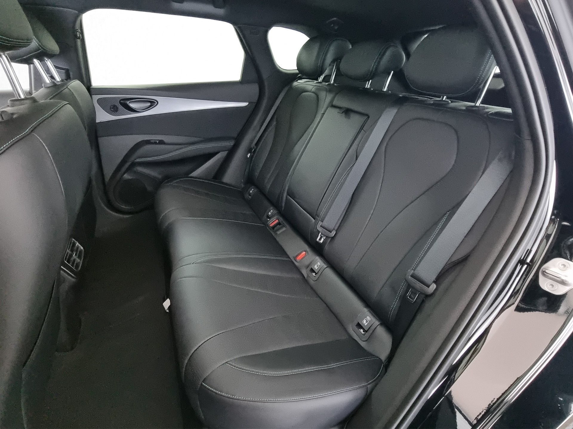BYD Seal 6 DM-i Touring Comfort-image-6