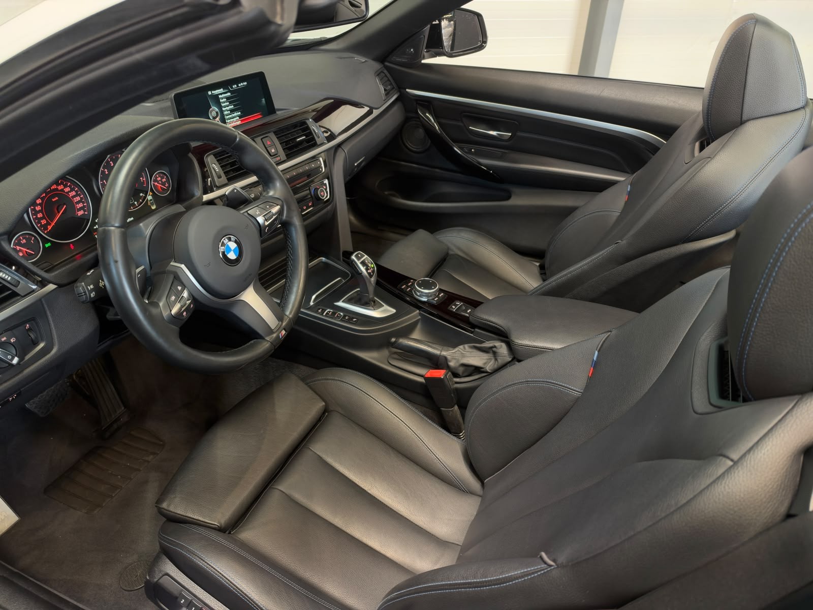 BMW 440i xDrive SAG Cabrio M-Sport-image-15
