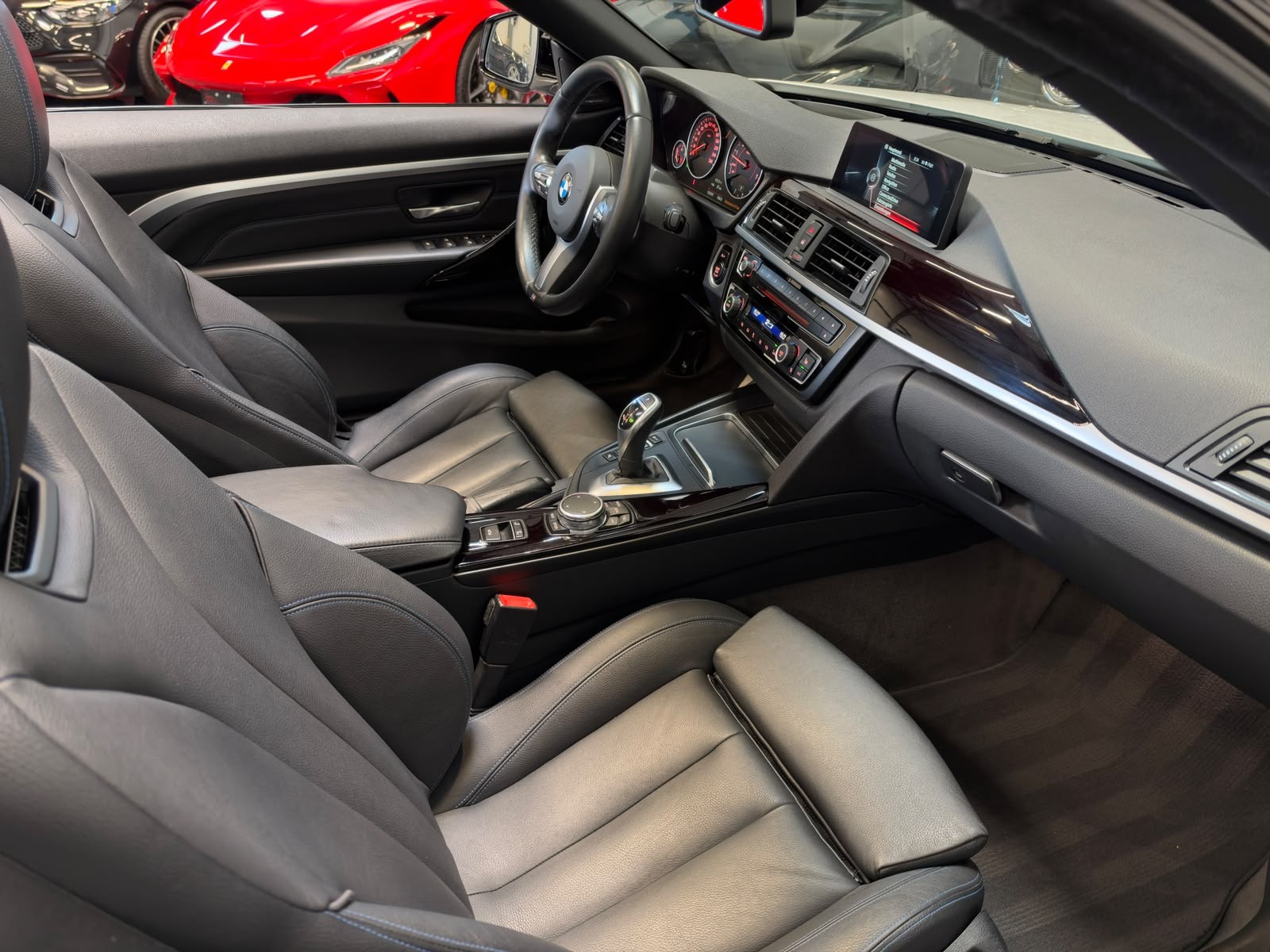 BMW 440i xDrive SAG Cabrio M-Sport-image-8