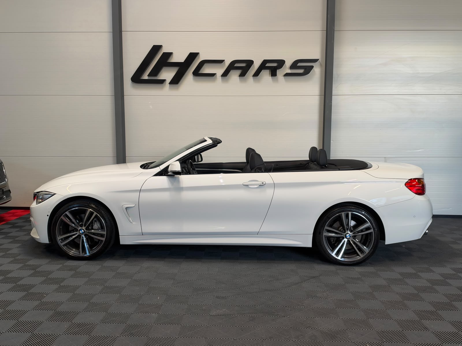 BMW 440i xDrive SAG Cabrio M-Sport-image-1