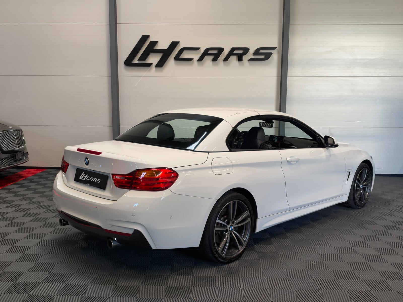 BMW 440i xDrive SAG Cabrio M-Sport-image-3