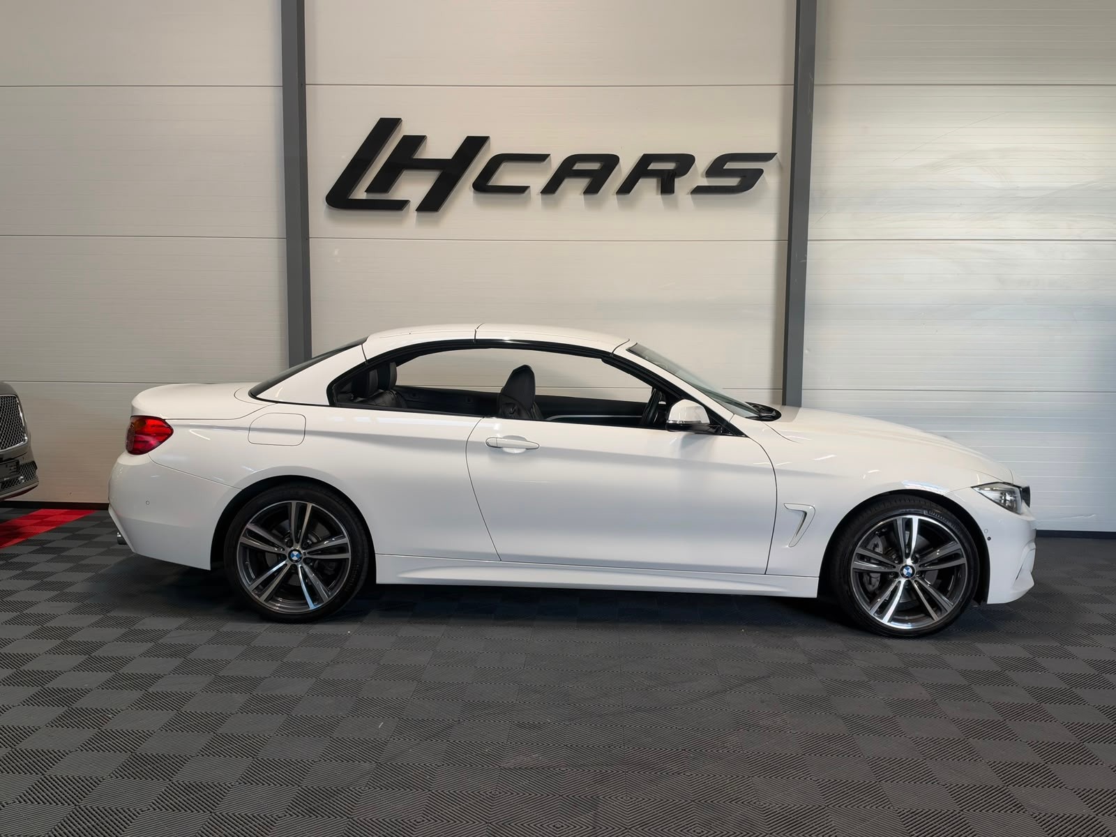 BMW 440i xDrive SAG Cabrio M-Sport-image-4