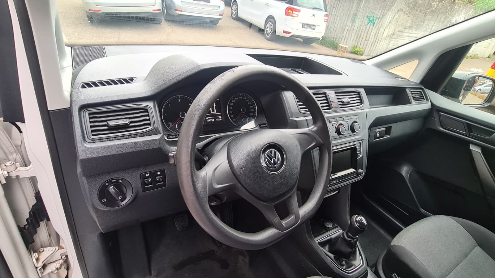 VW Caddy Maxi 2.0TDI 4Motion BlueMotion Technology ** Klimaanlage ** Tempomat ** PDC Hinten ** Sortimo ** LTZ MFK 29.09.2025 **-image-16