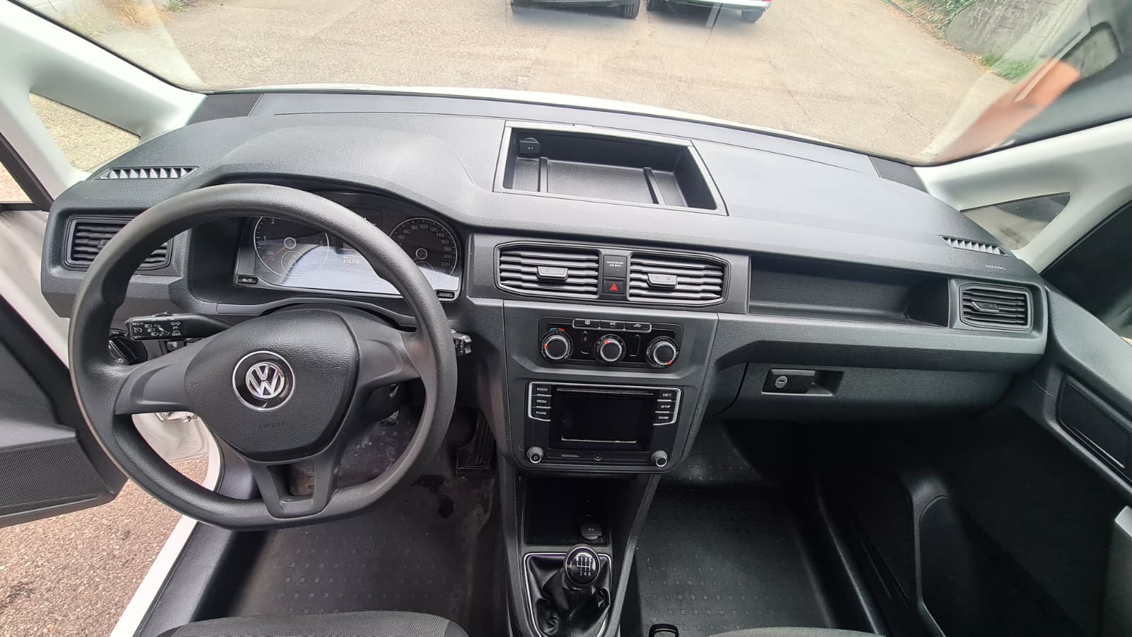 VW Caddy Maxi 2.0TDI 4Motion BlueMotion Technology ** Klimaanlage ** Tempomat ** PDC Hinten ** Sortimo ** LTZ MFK 29.09.2025 **-image-15