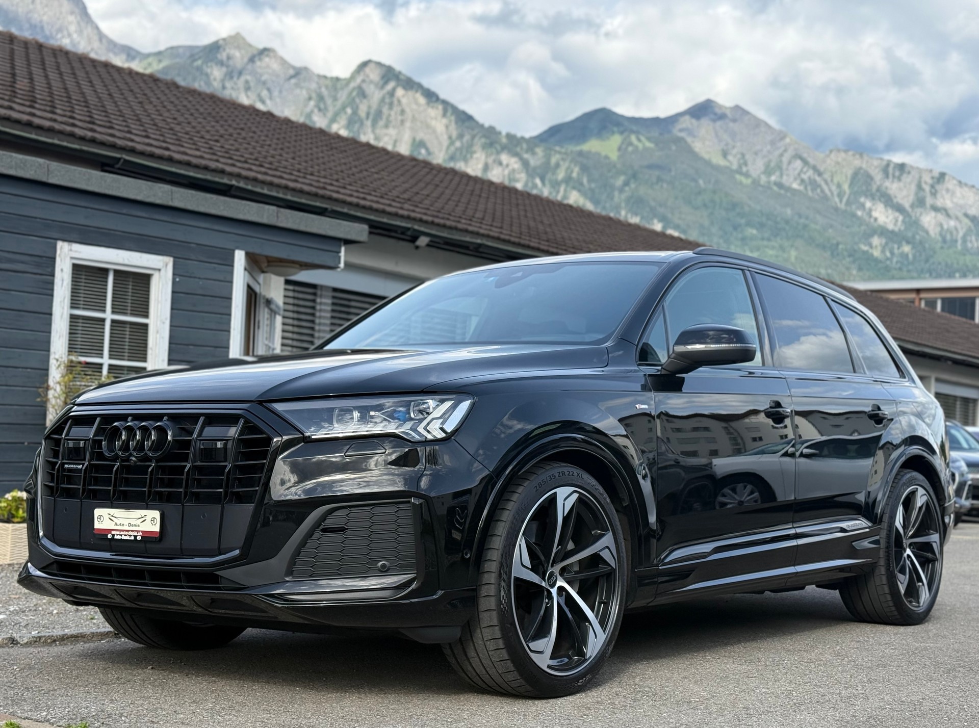 AUDI Q7 3.0 50 TDI S Line quattro T-Tronic *Traumausstattung*-image-0