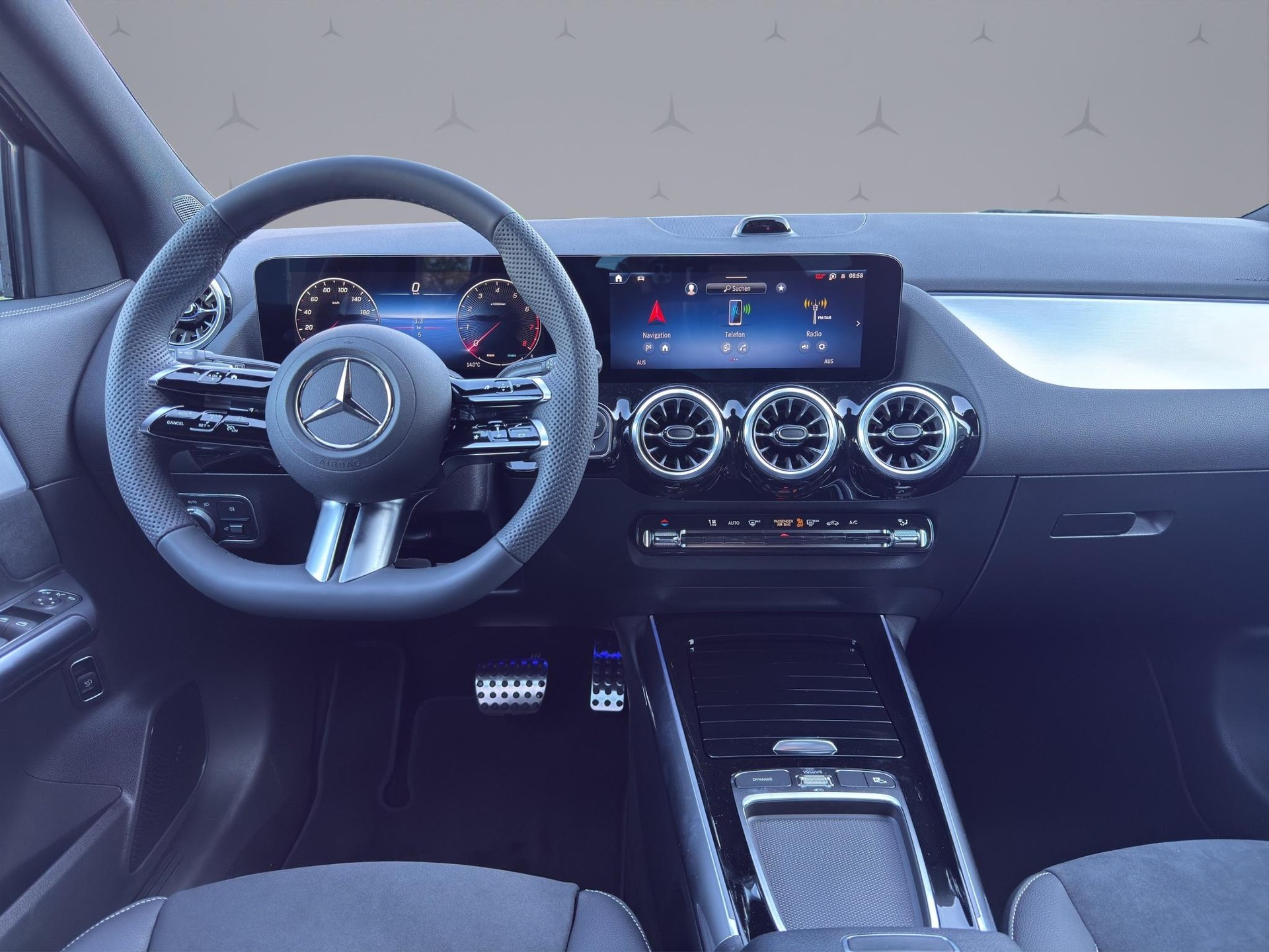MERCEDES-BENZ 200 Night Star AMG Line-image-12