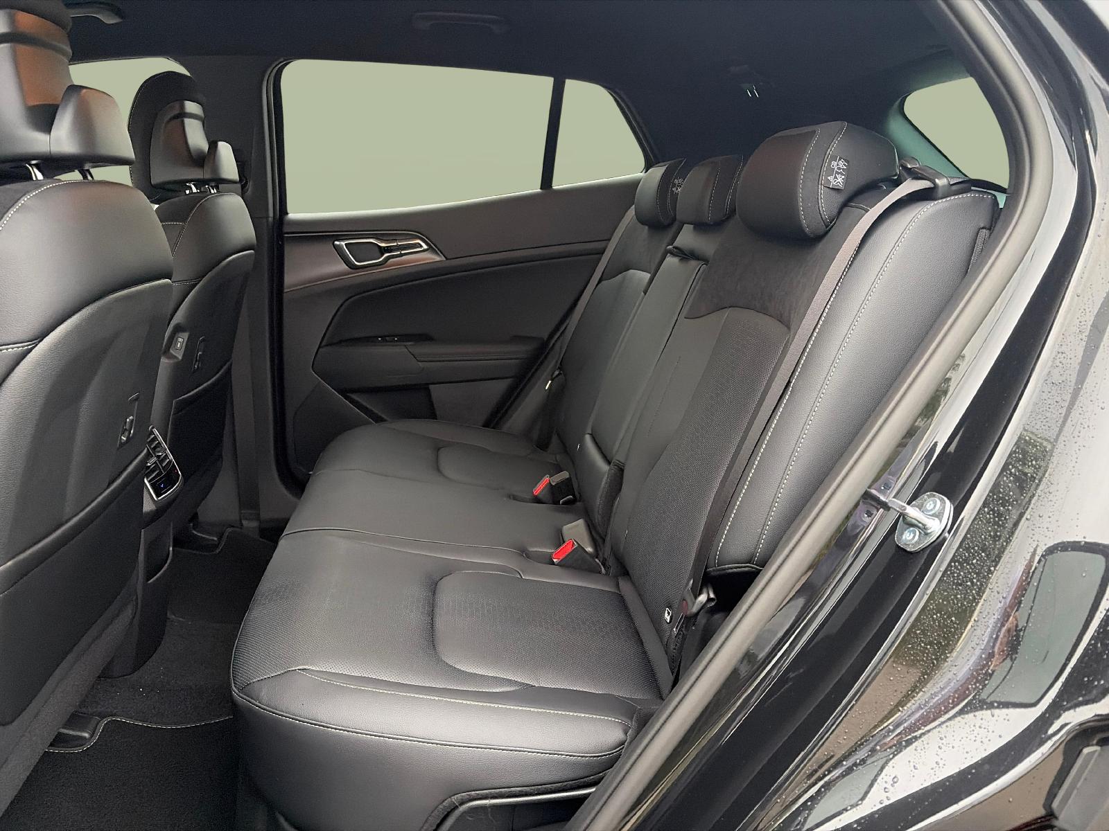 KIA Sportage 1.6 T-GDi Hybrid Black Edition-image-10