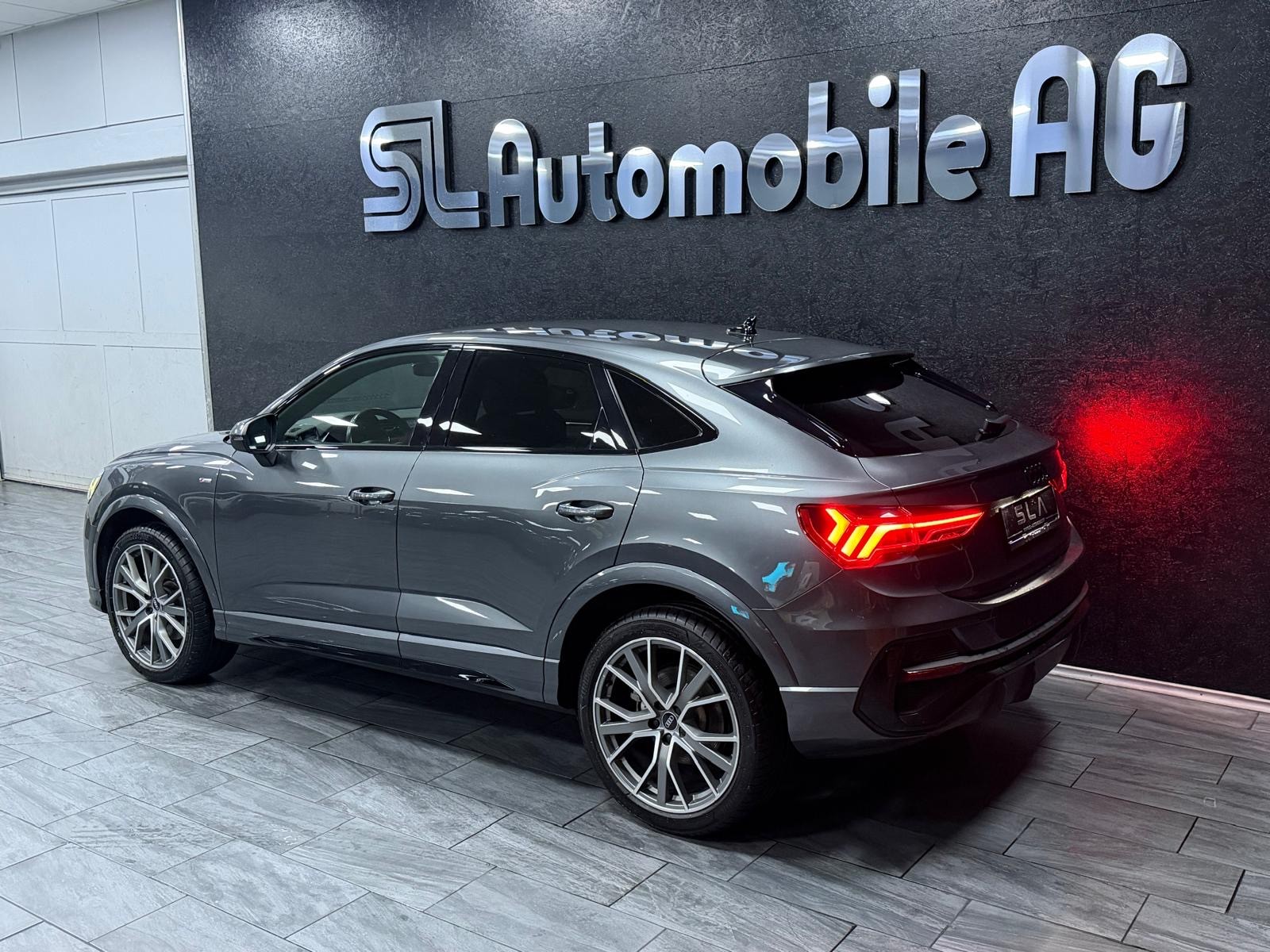 AUDI Q3 Sportback 40 TDI S line Attraction quattro S-tronic / Leasing ab 299.--image-4