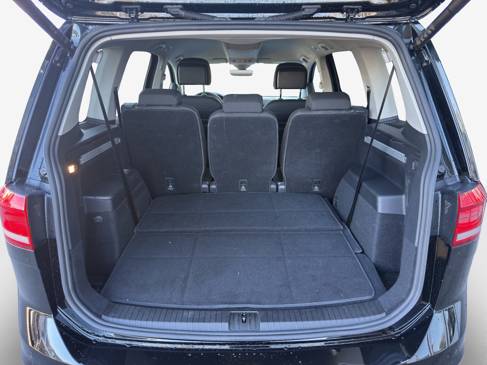VW Touran 1.5 TSI EVO Highline DSG-image-12