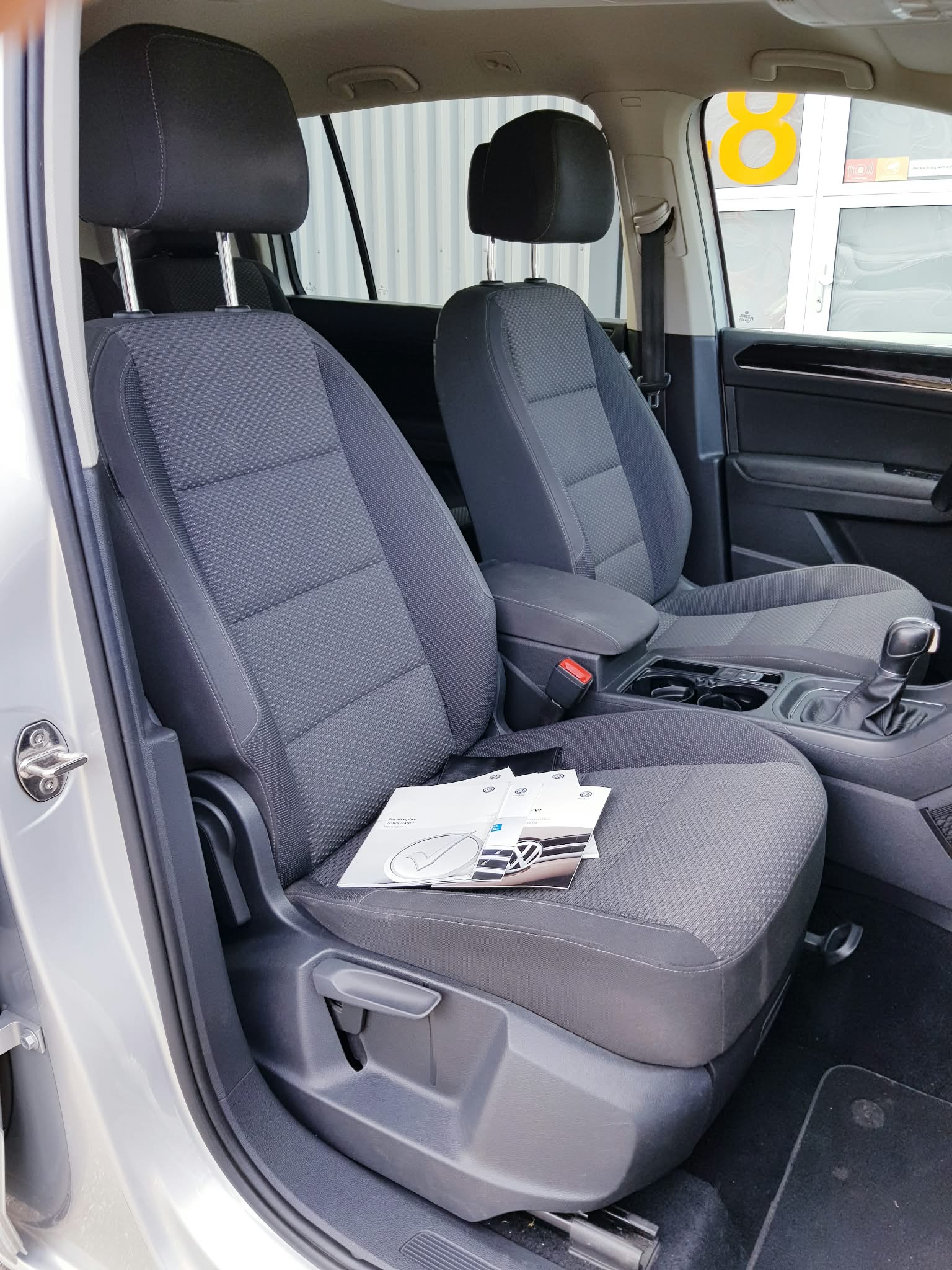 VW Touran 1.6 TDI BlueMotion Technology Comfortline DSG-image-10