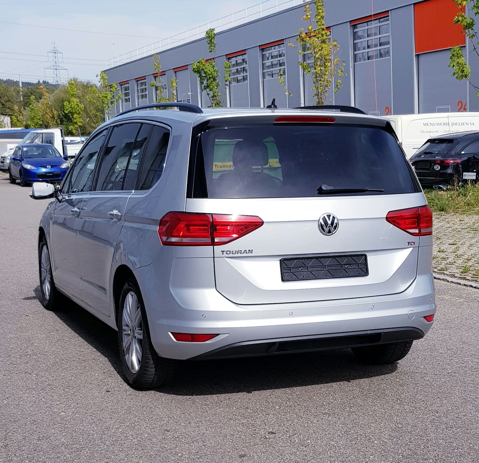 VW Touran 1.6 TDI BlueMotion Technology Comfortline DSG-image-2