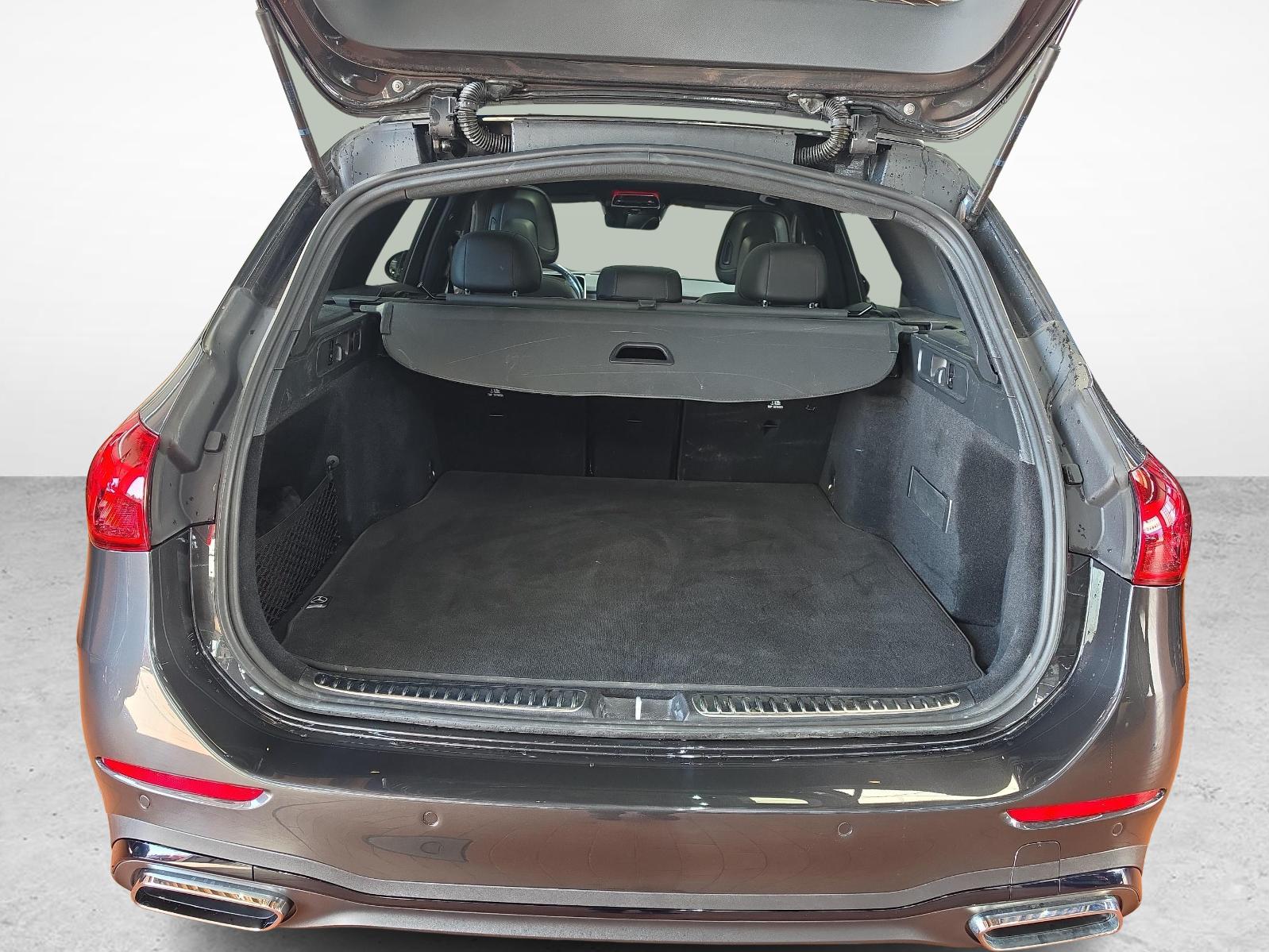 MERCEDES-BENZ C 220 d 4MATIC T-Modell Swiss Star AMG Line-image-14