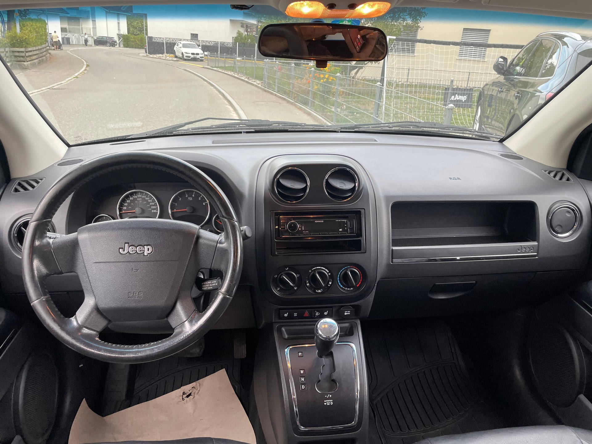 JEEP Compass 2.4 Limited CVT-image-8