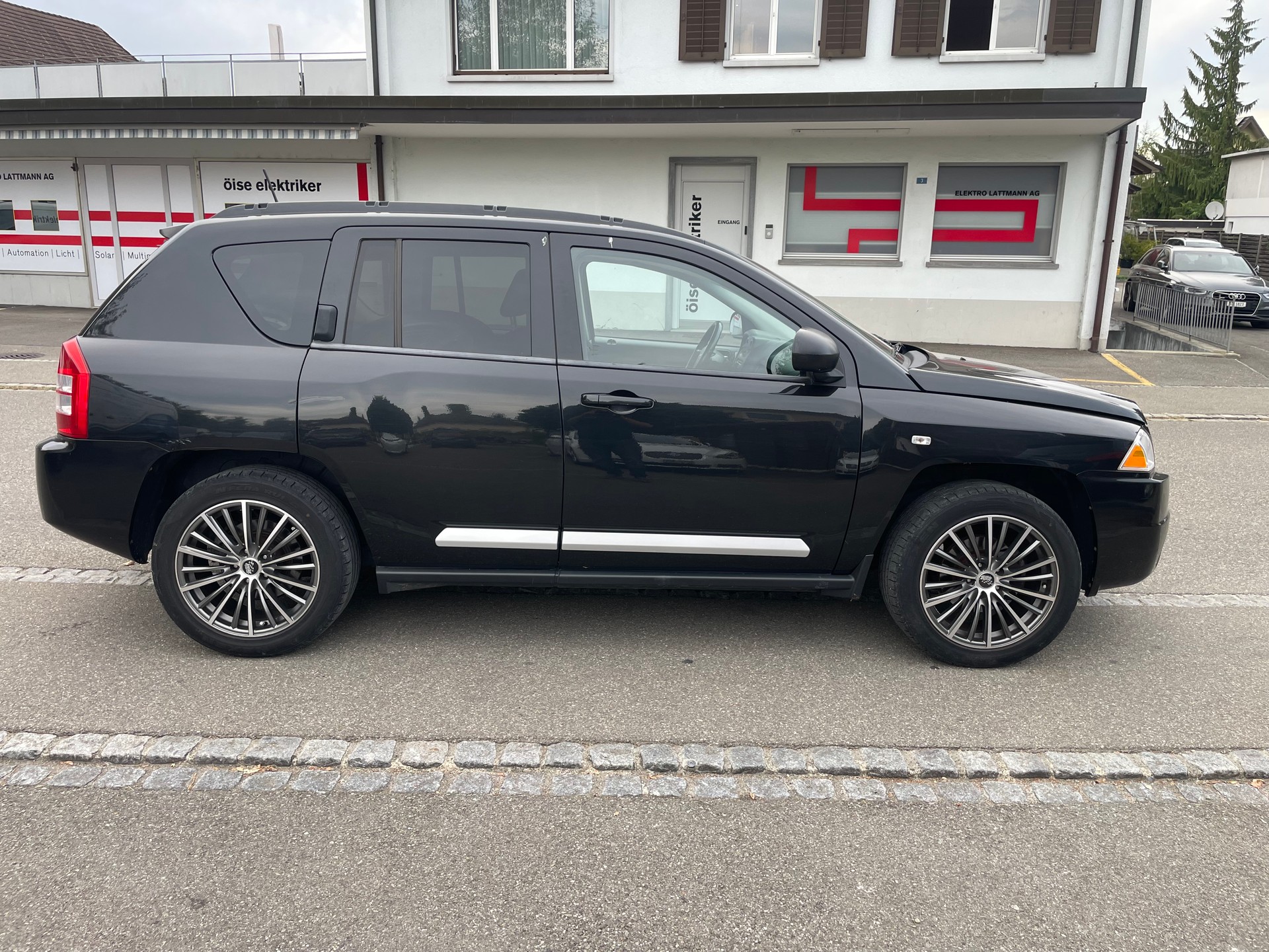 JEEP Compass 2.4 Limited CVT-image-4
