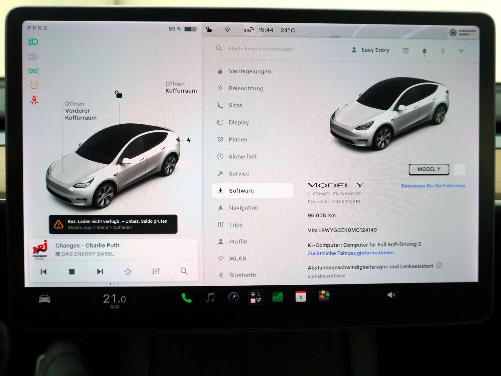 TESLA Model Y Long Range Dual AWD-image-22