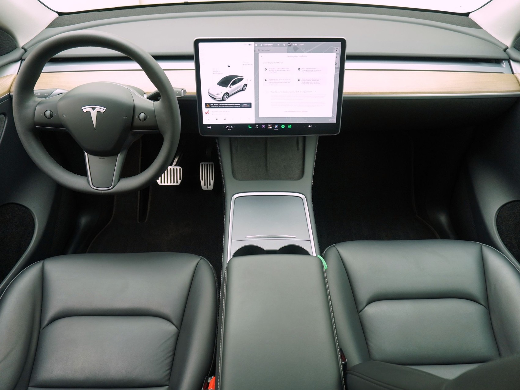 TESLA Model Y Long Range Dual AWD-image-15