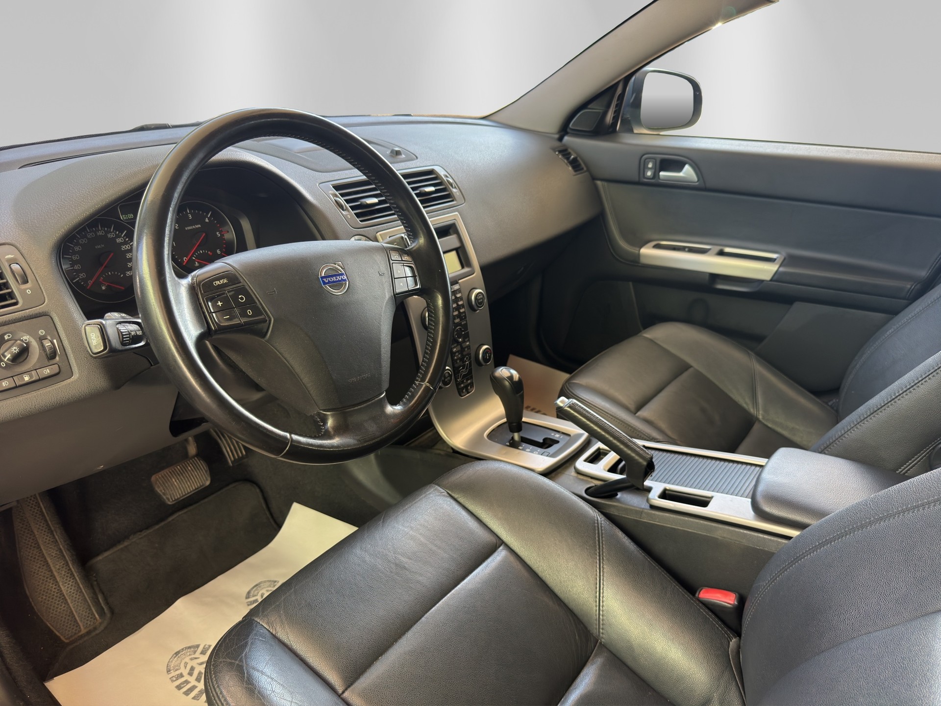 VOLVO V50 D5 Summum Geartronic-image-7
