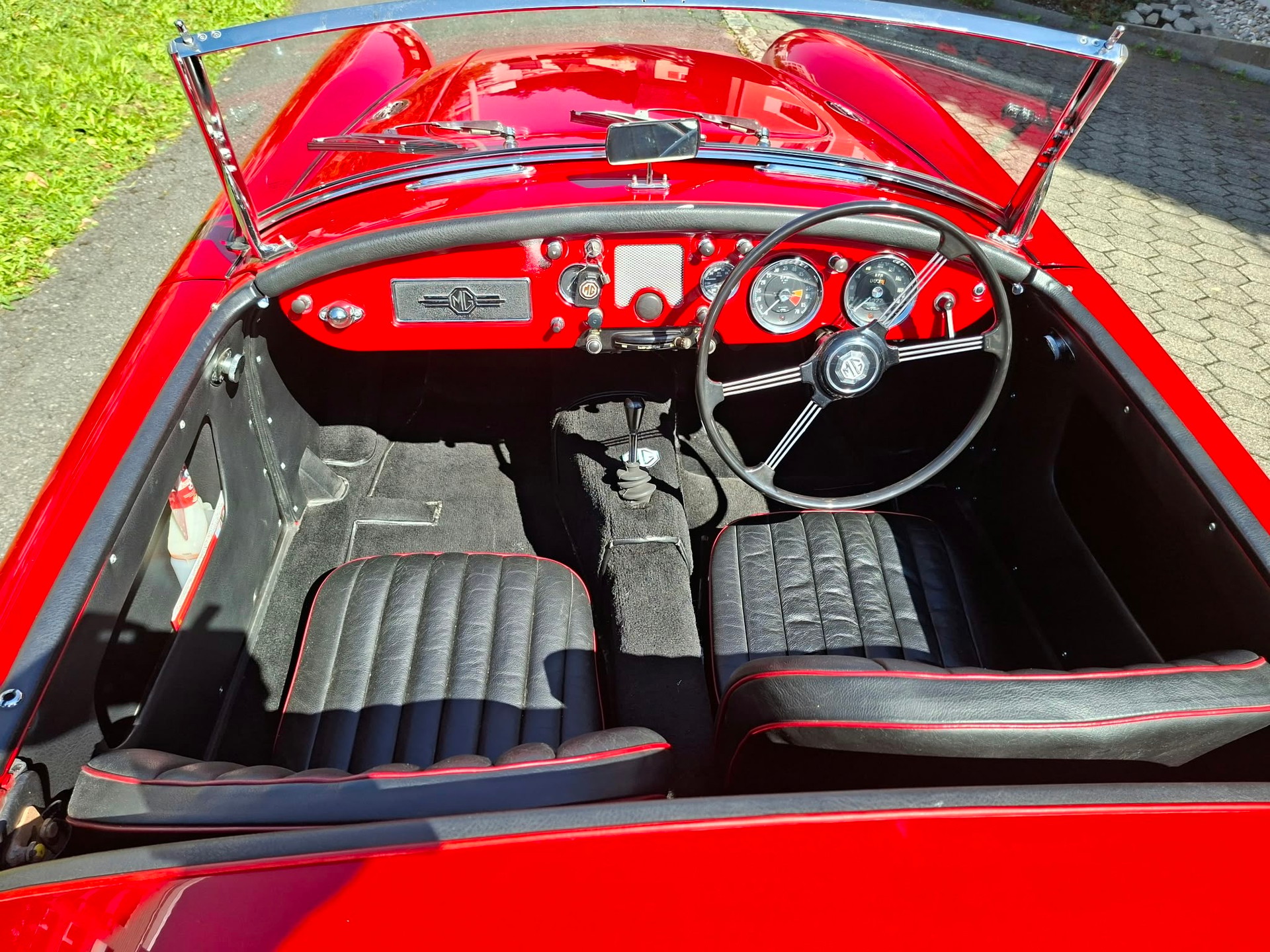MG MGA-image-10