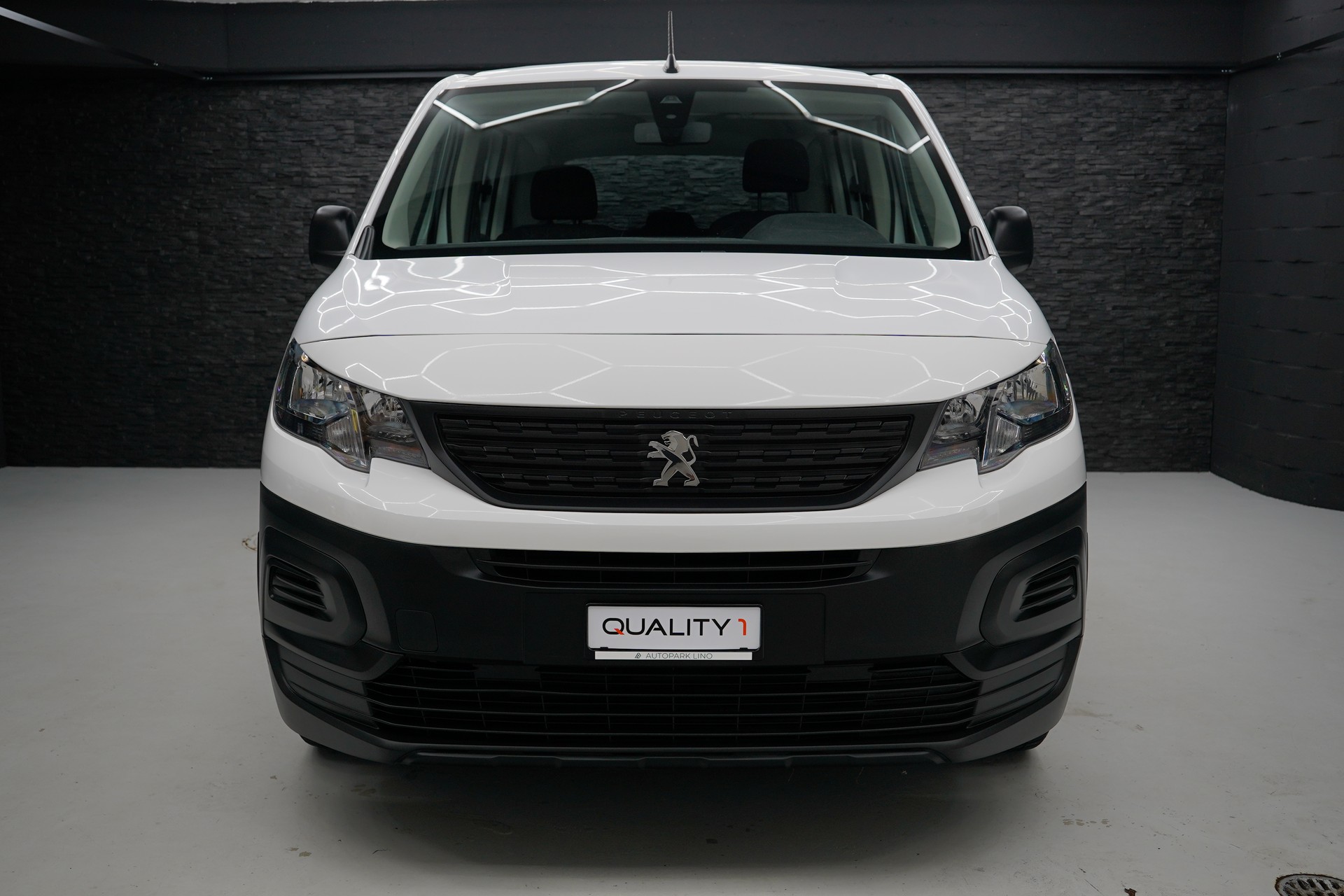 PEUGEOT Rifter Long 1.2 PureTech Active-image-1
