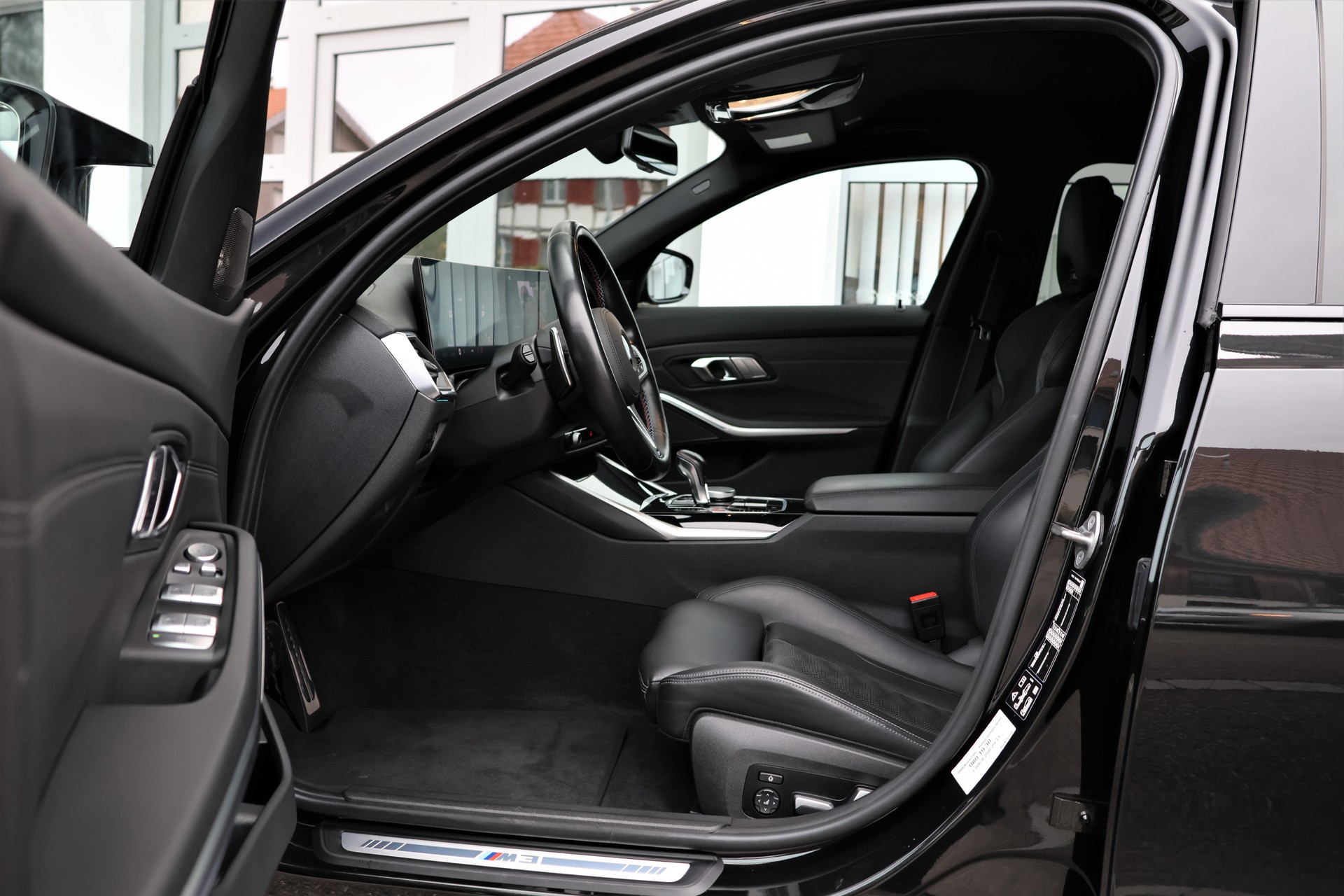 BMW M3 Touring xDrive Competition M-image-10