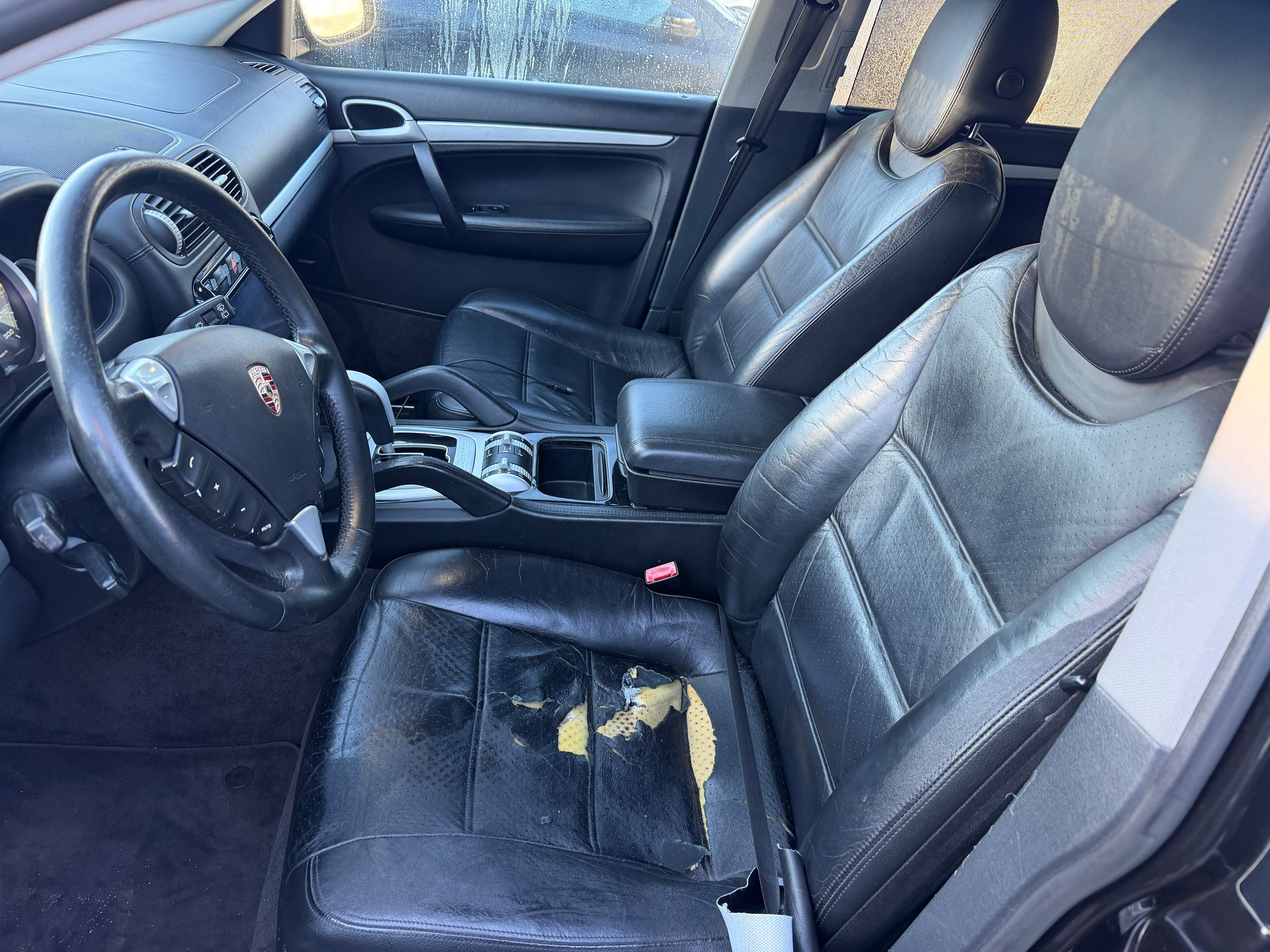 PORSCHE Cayenne Turbo-image-5