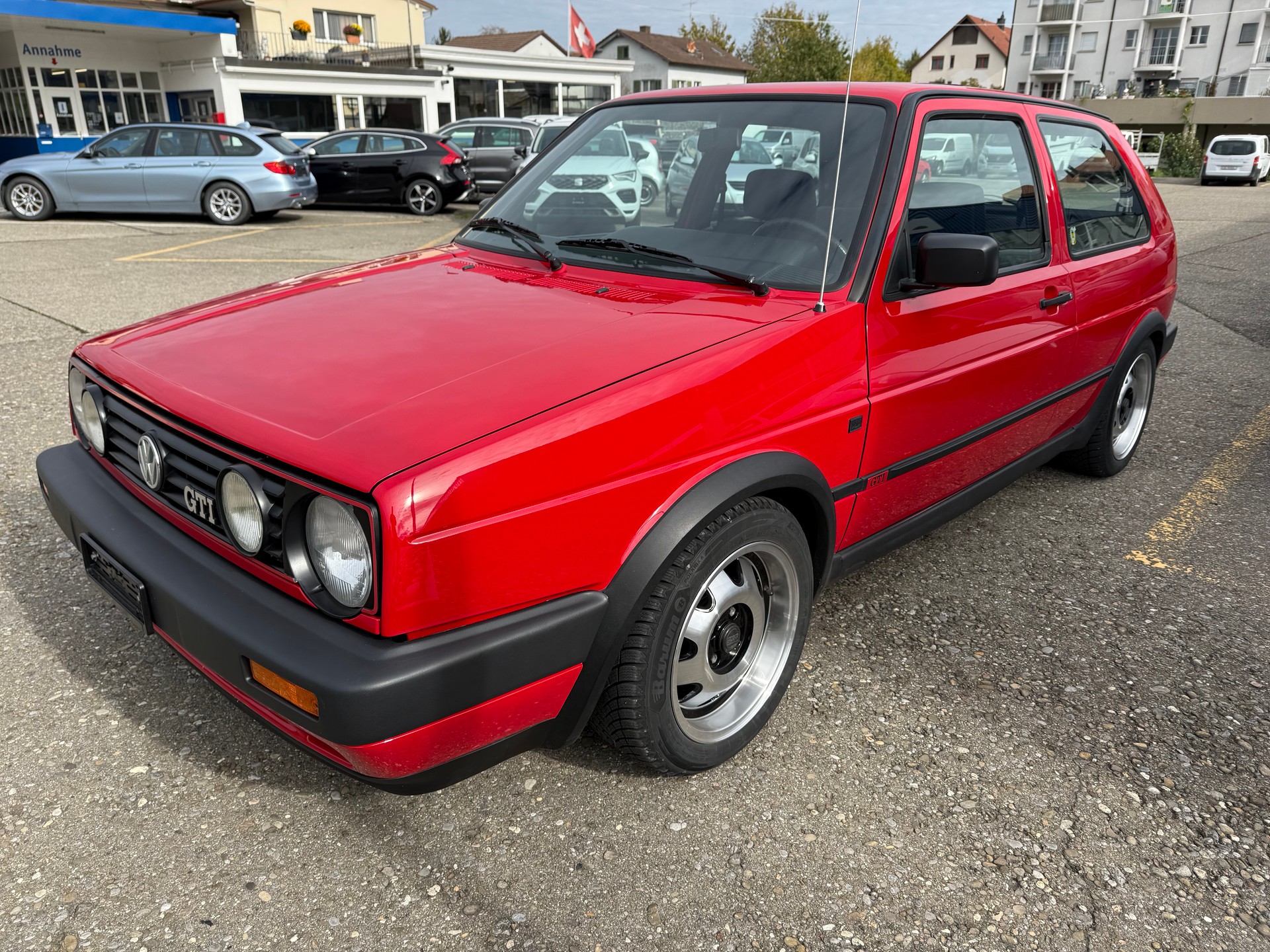 VW Golf GTI-image-2