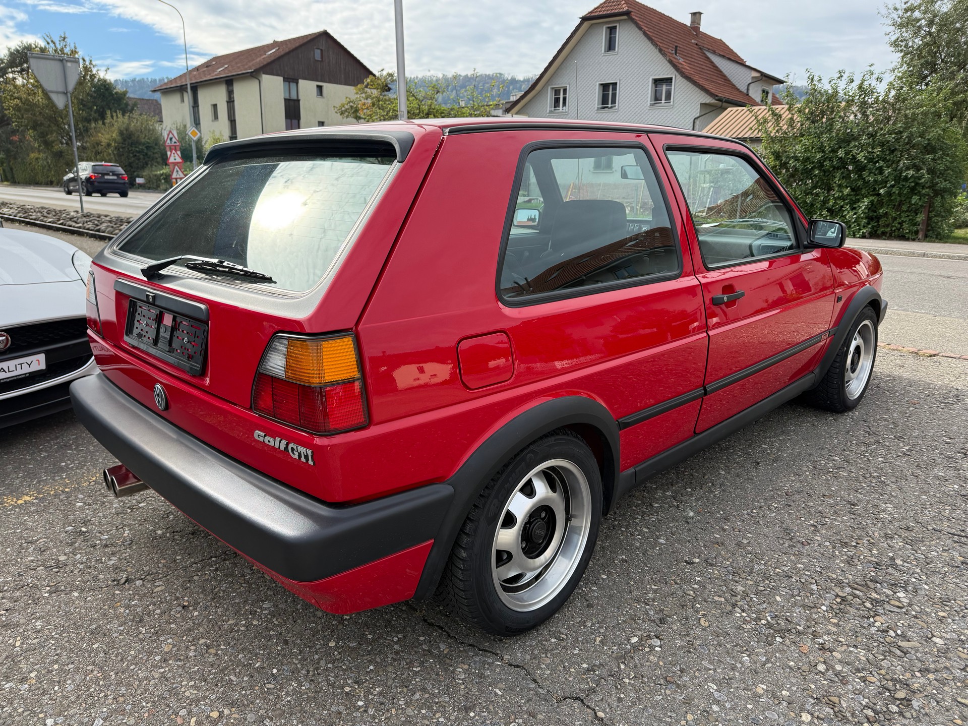 VW Golf GTI-image-5
