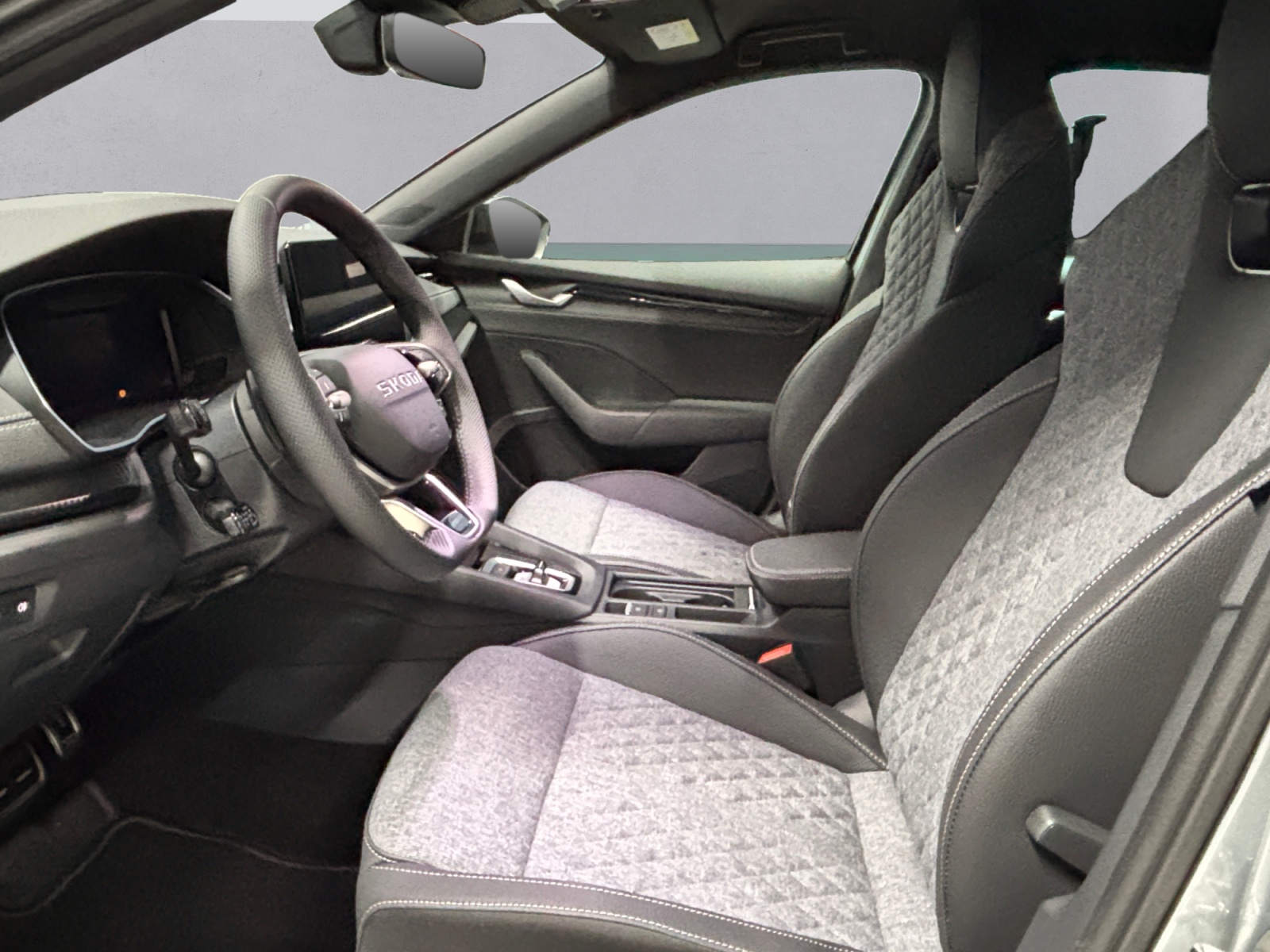 SKODA Octavia Combi 1.5 TSI mHEV DSG Dynamic-image-8