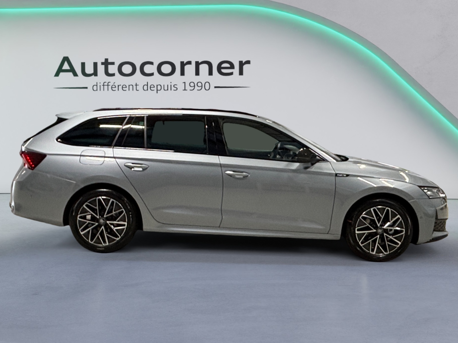 SKODA Octavia Combi 1.5 TSI mHEV DSG Dynamic-image-5