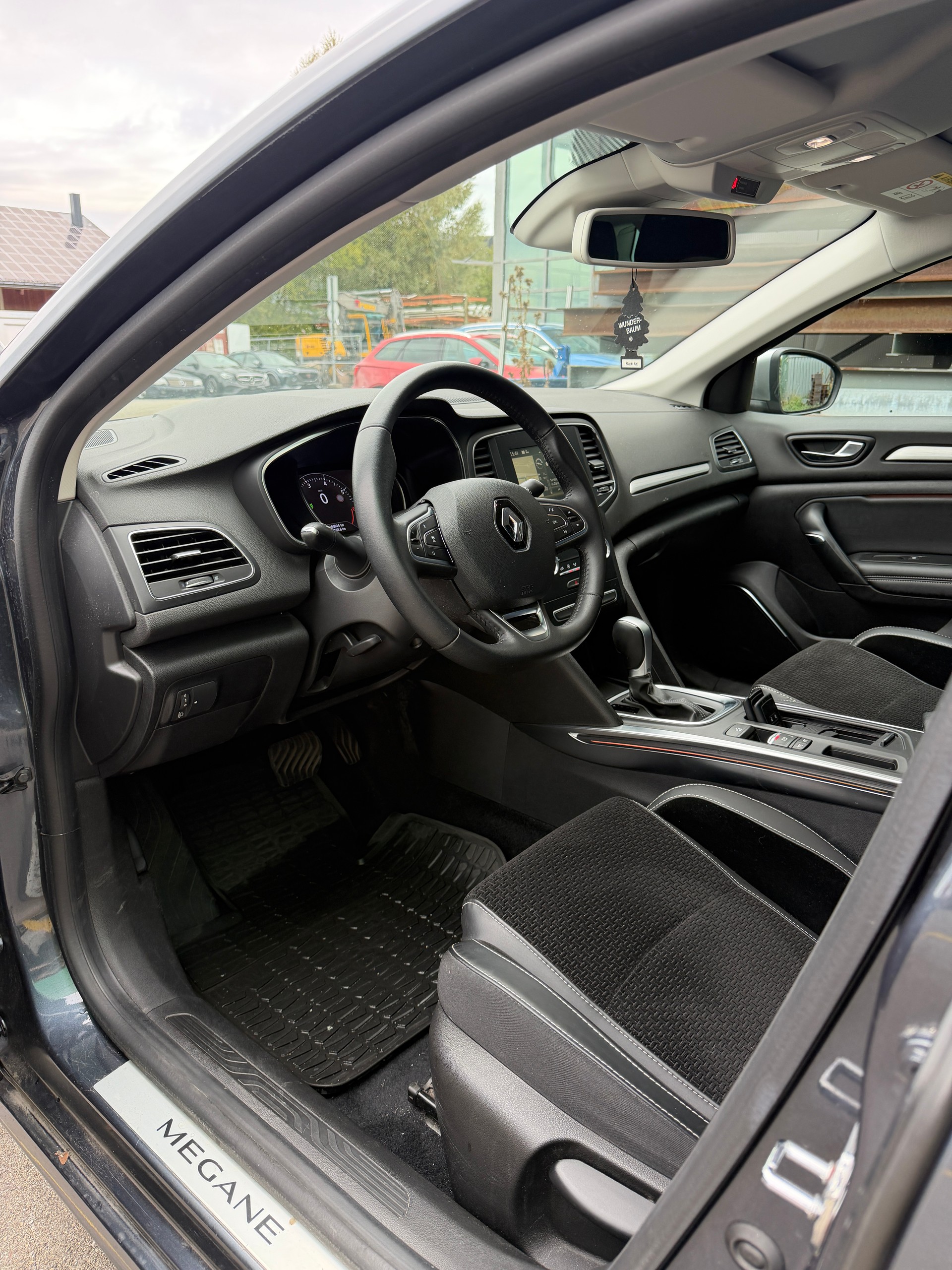 RENAULT Mégane Grandtour 1.3 16V Turbo GT Line EDC-image-7