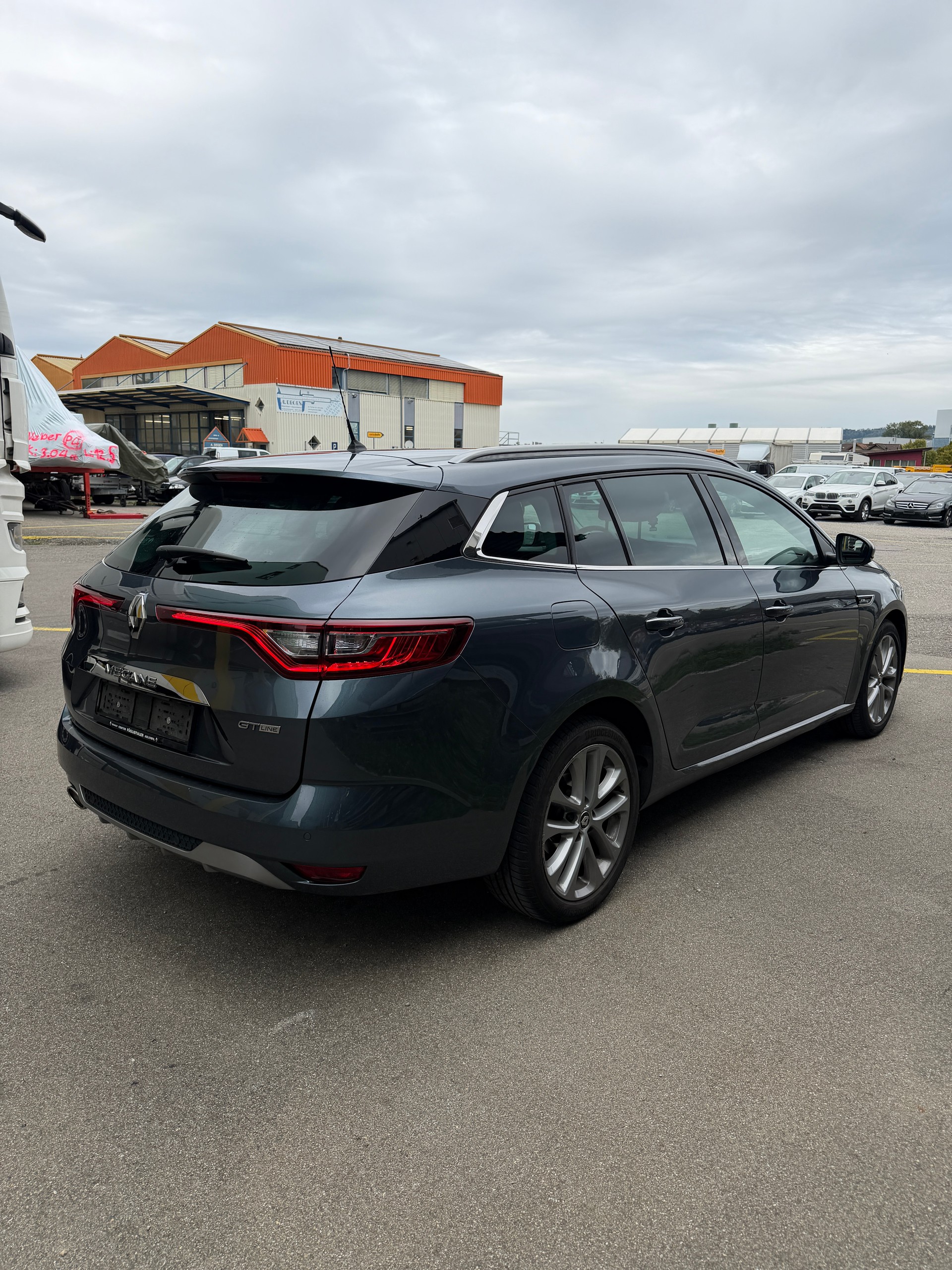 RENAULT Mégane Grandtour 1.3 16V Turbo GT Line EDC-image-6