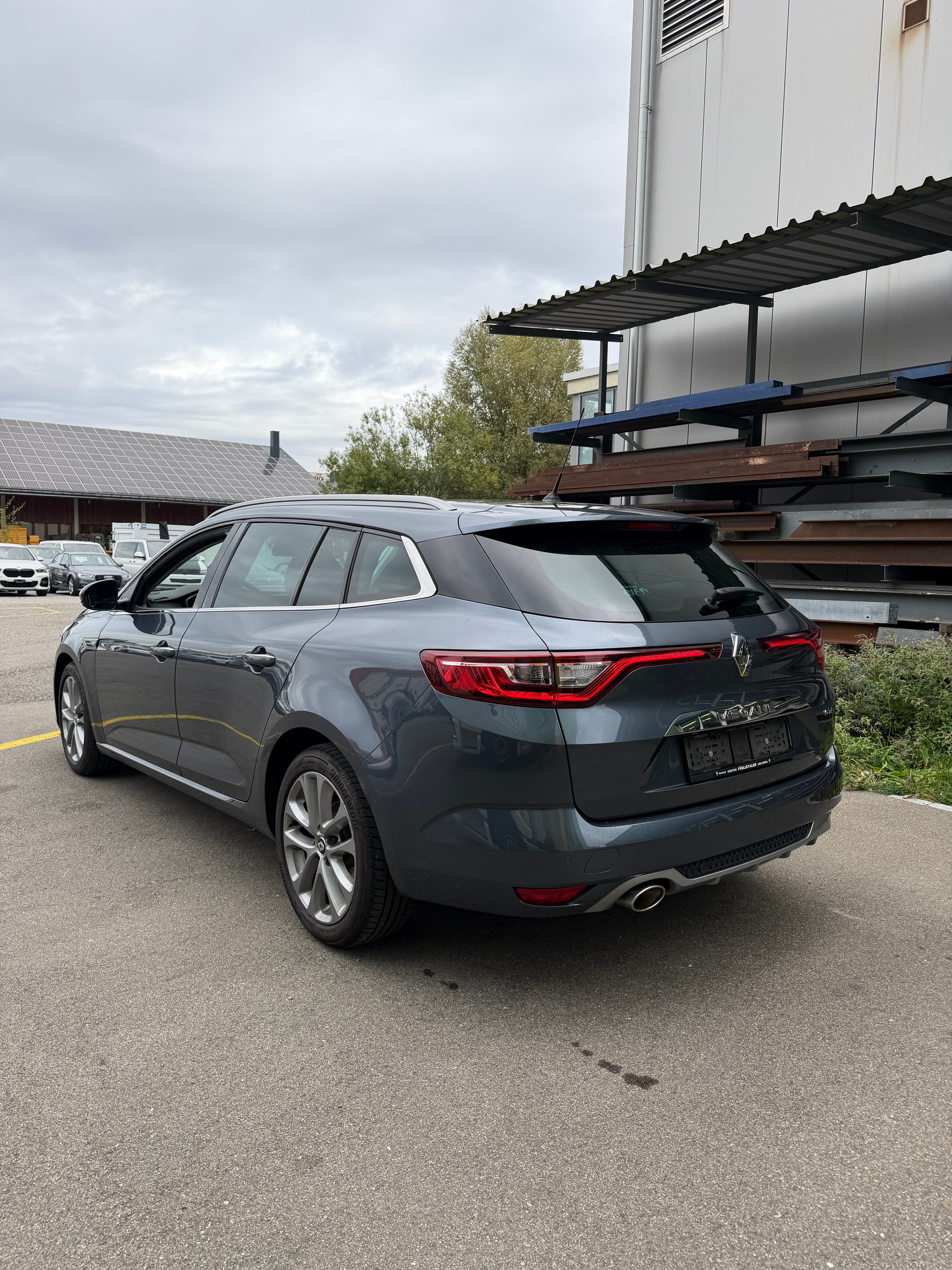 RENAULT Mégane Grandtour 1.3 16V Turbo GT Line EDC-image-4