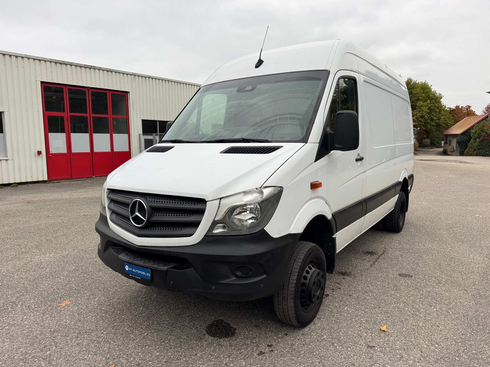 MERCEDES-BENZ Sprinter 516 CDI Standard 4x4 Automat-image-2