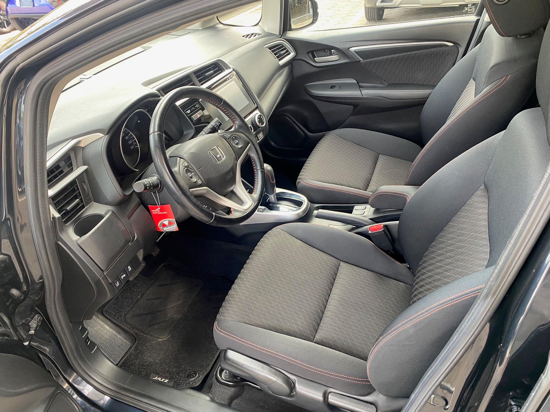 HONDA Jazz 1.5i-VTEC Dynamic CVT-image-4