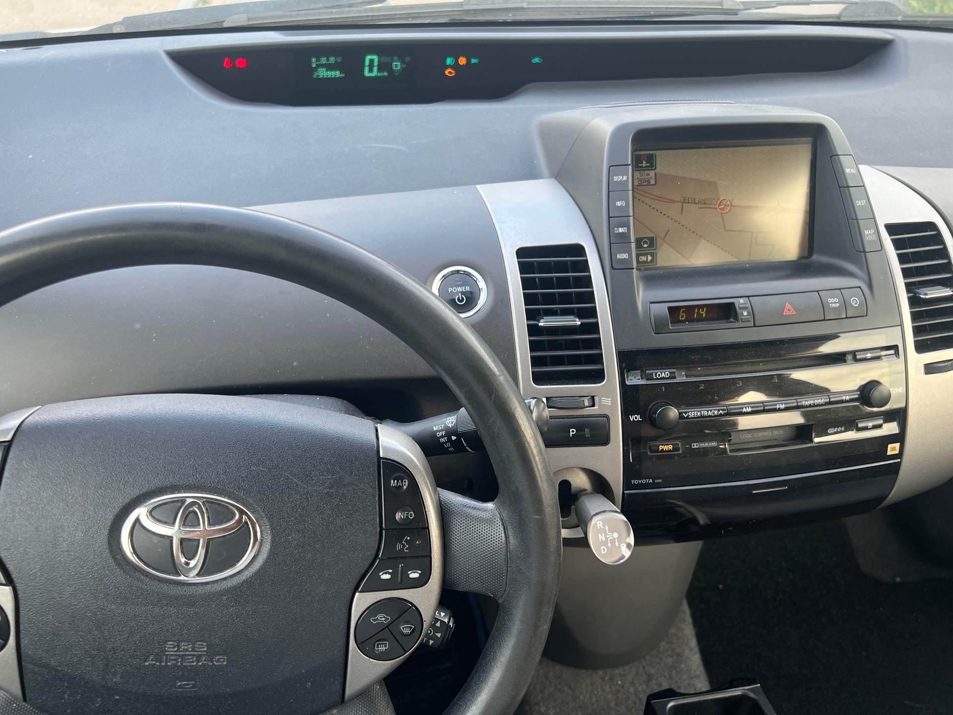 TOYOTA Prius 1.5 16V Hybrid-image-4