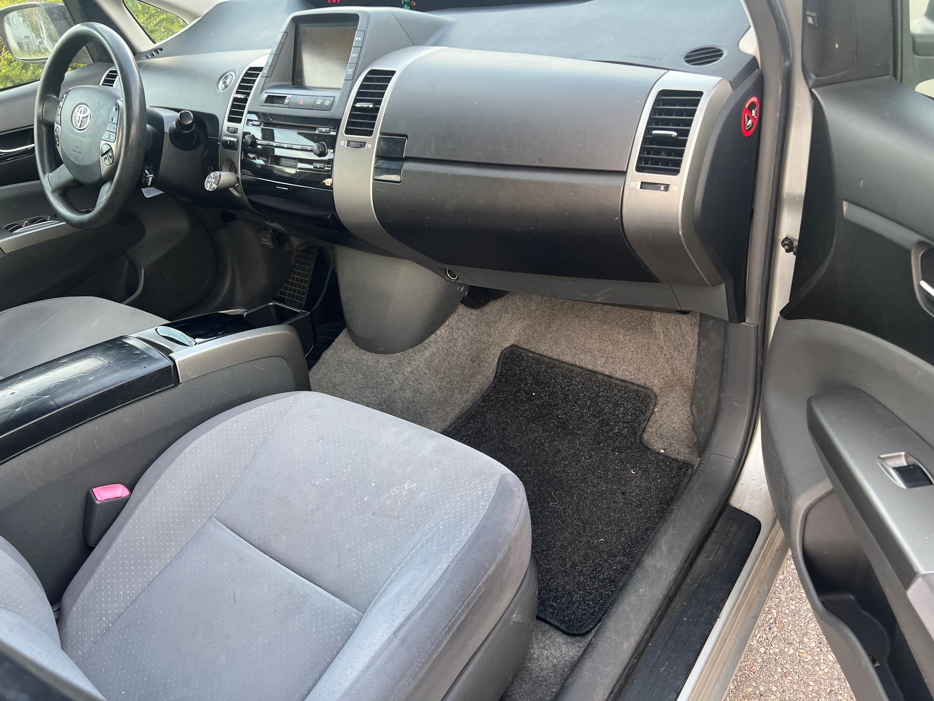 TOYOTA Prius 1.5 16V Hybrid-image-12