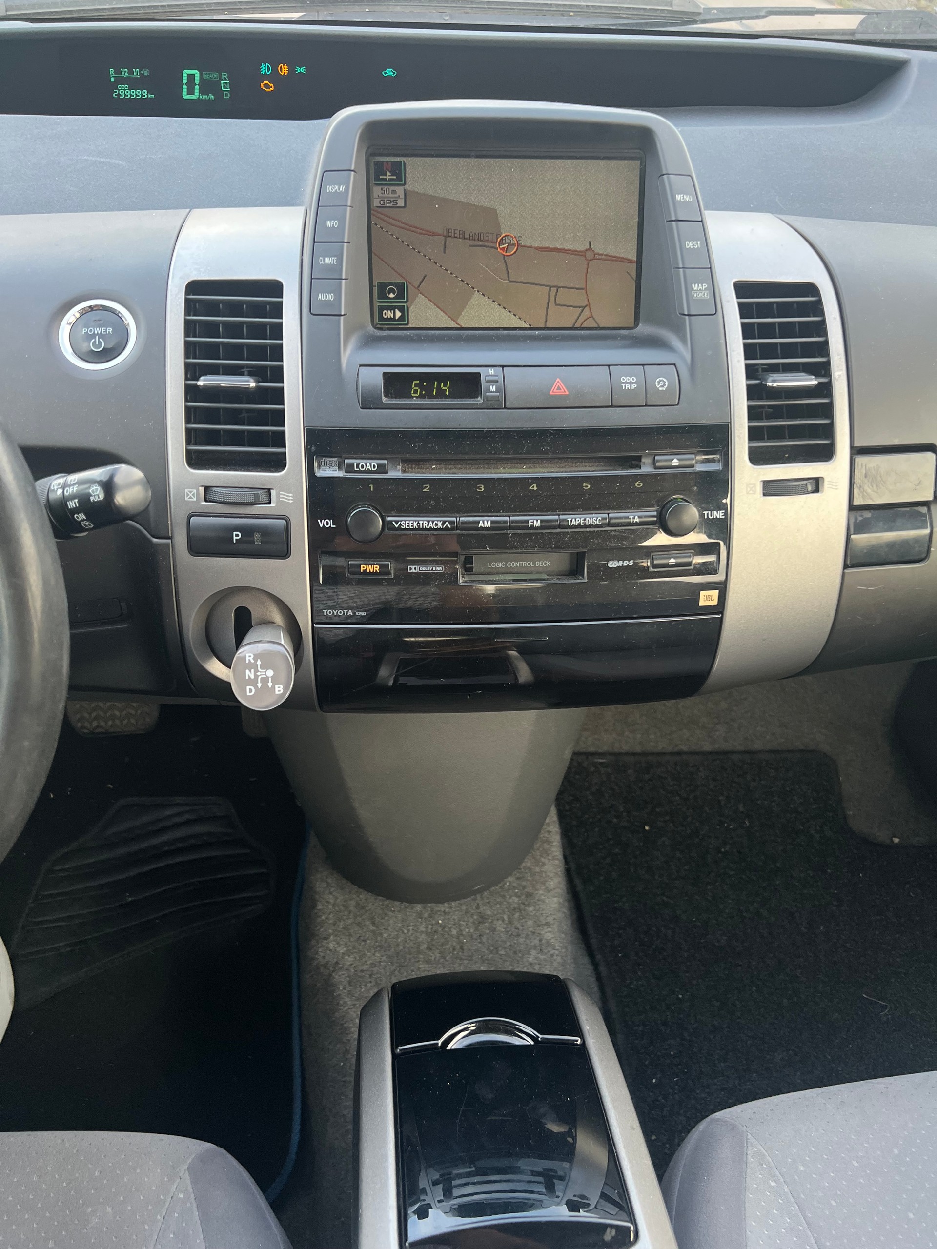 TOYOTA Prius 1.5 16V Hybrid-image-6