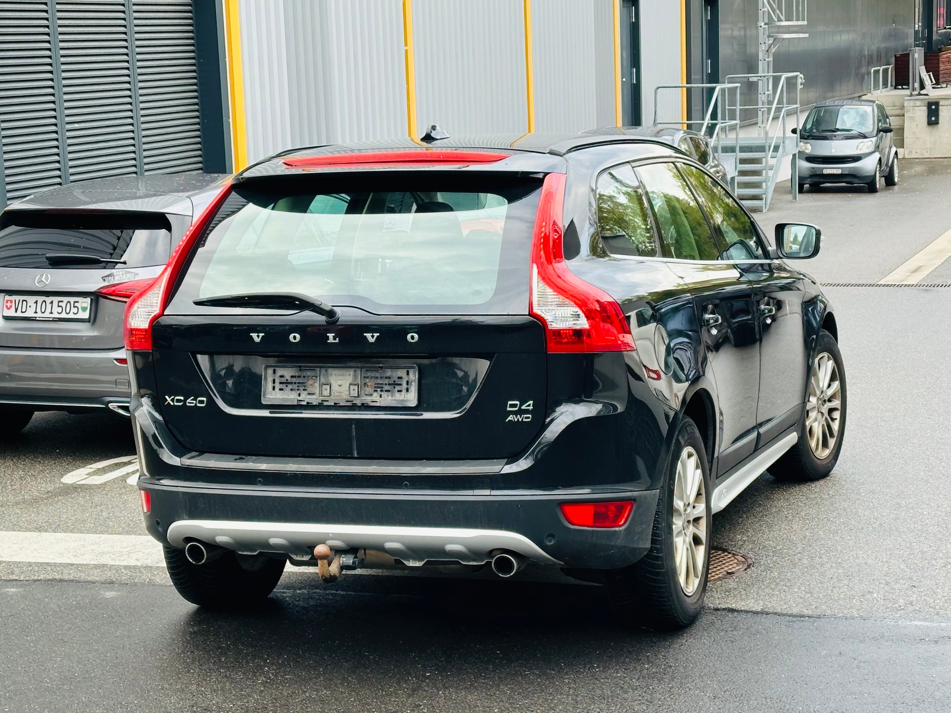VOLVO XC60 D4 AWD Summum Geartronic-image-3