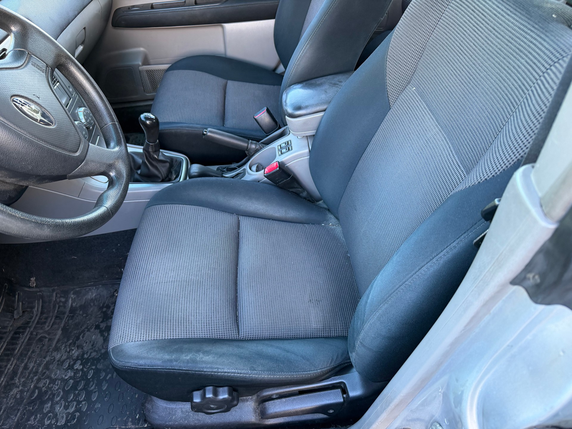 SUBARU Forester 2.0X (Swiss)-image-5