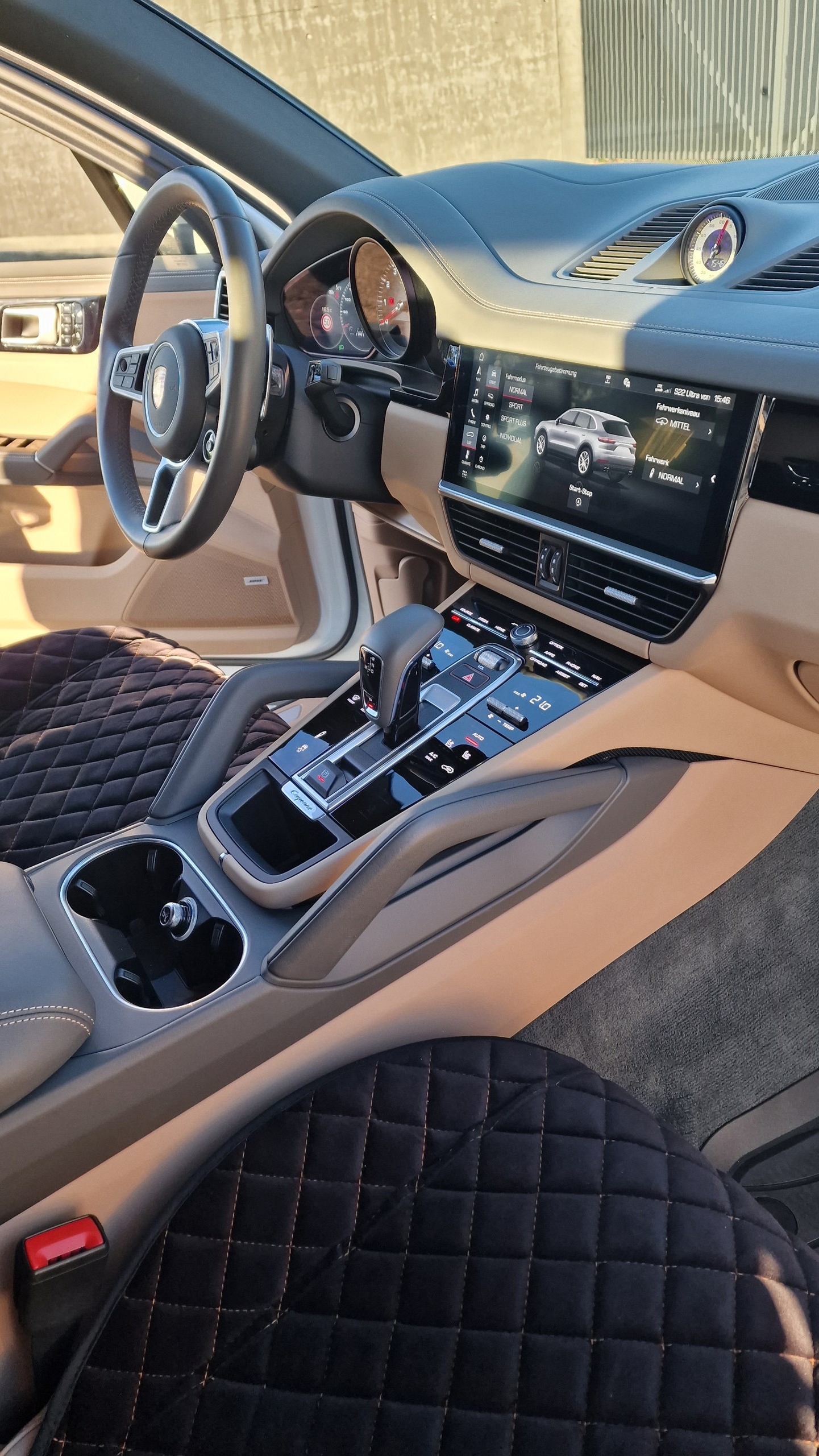 PORSCHE Cayenne S-image-15