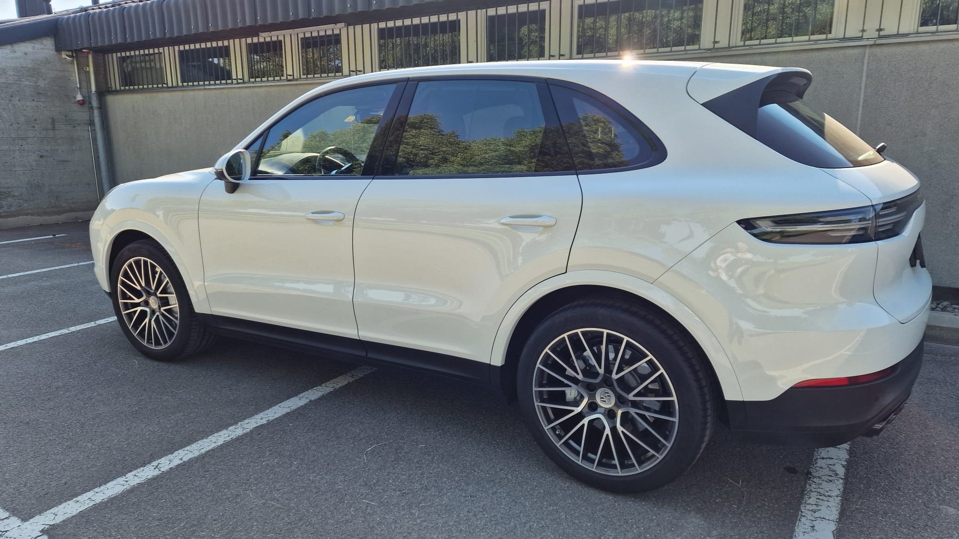 PORSCHE Cayenne S-image-4