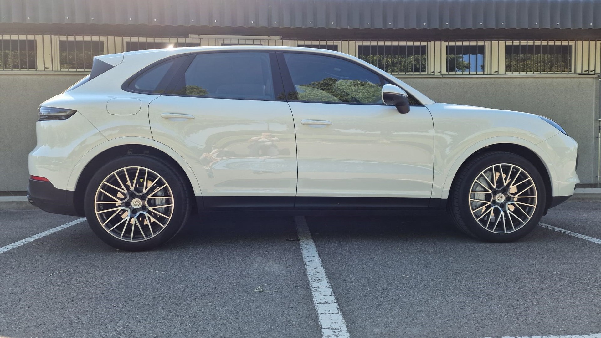 PORSCHE Cayenne S-image-1