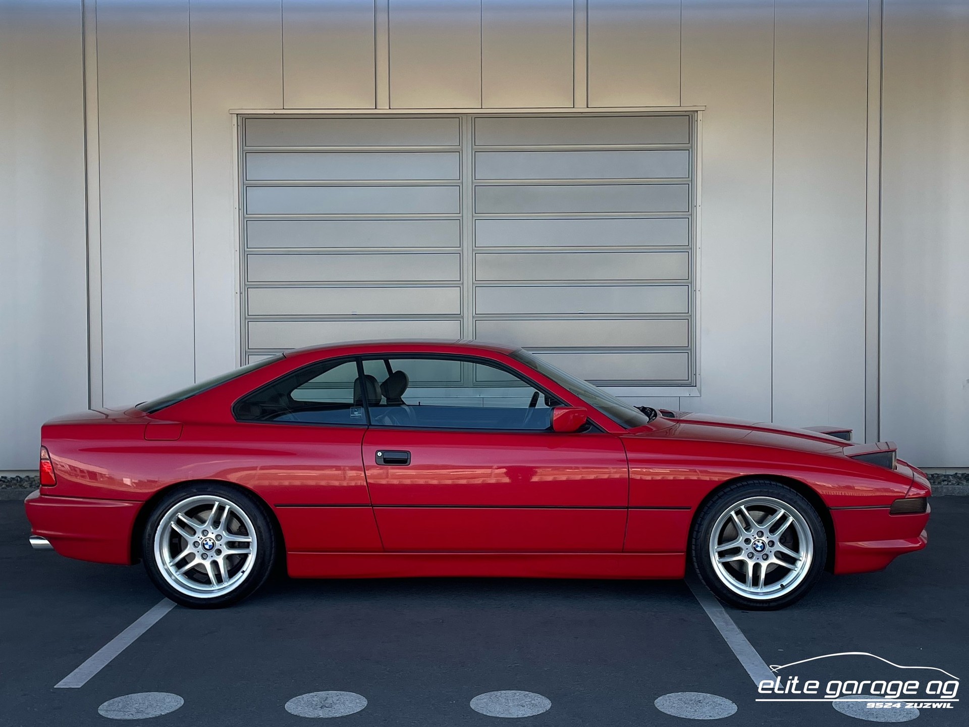 BMW 850i-image-5