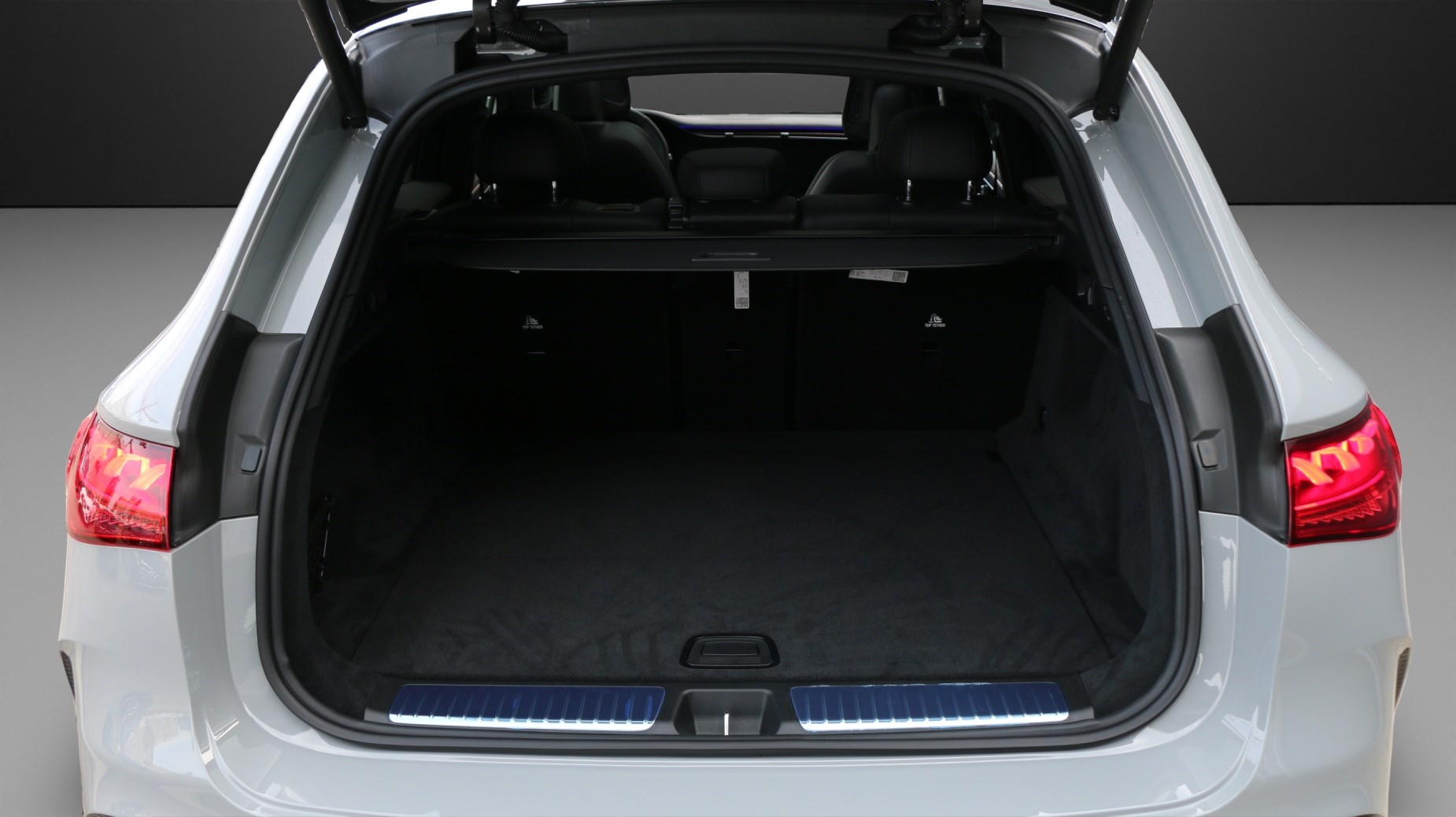 MERCEDES-BENZ EQE SUV AMG 43 4MATIC Executive Edition-image-14