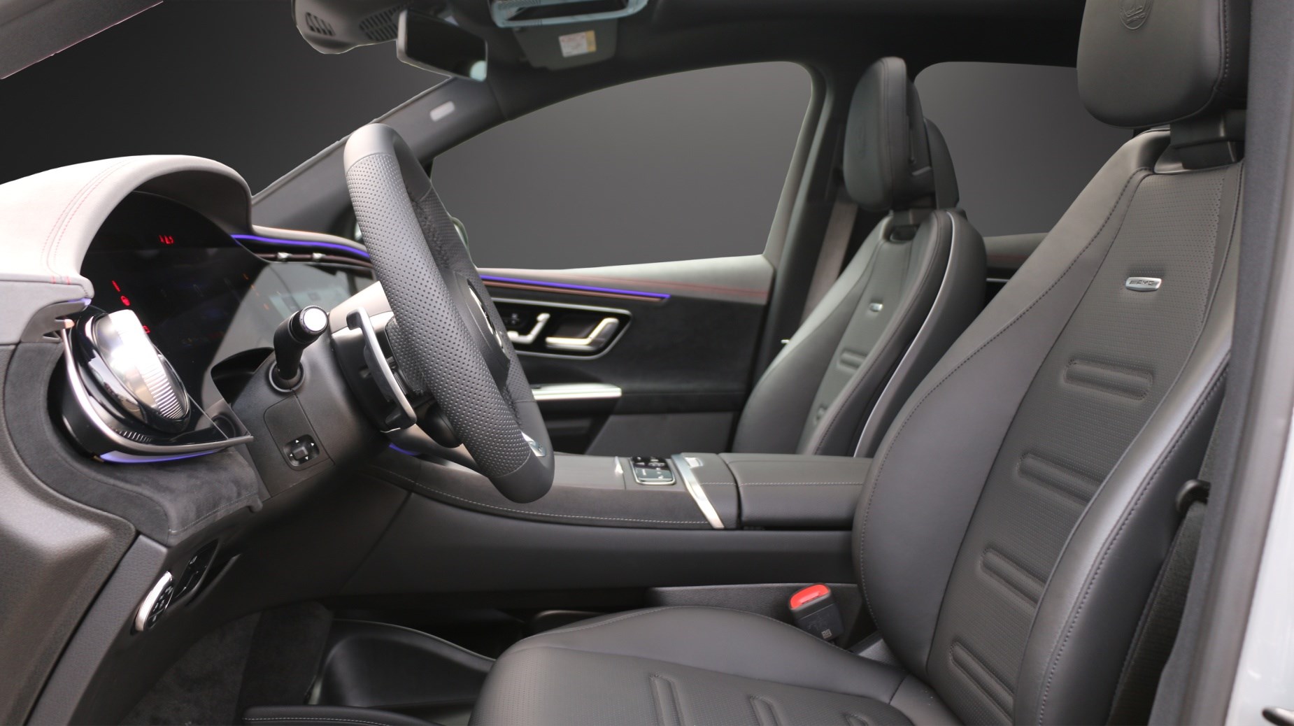 MERCEDES-BENZ EQE SUV AMG 43 4MATIC Executive Edition-image-4