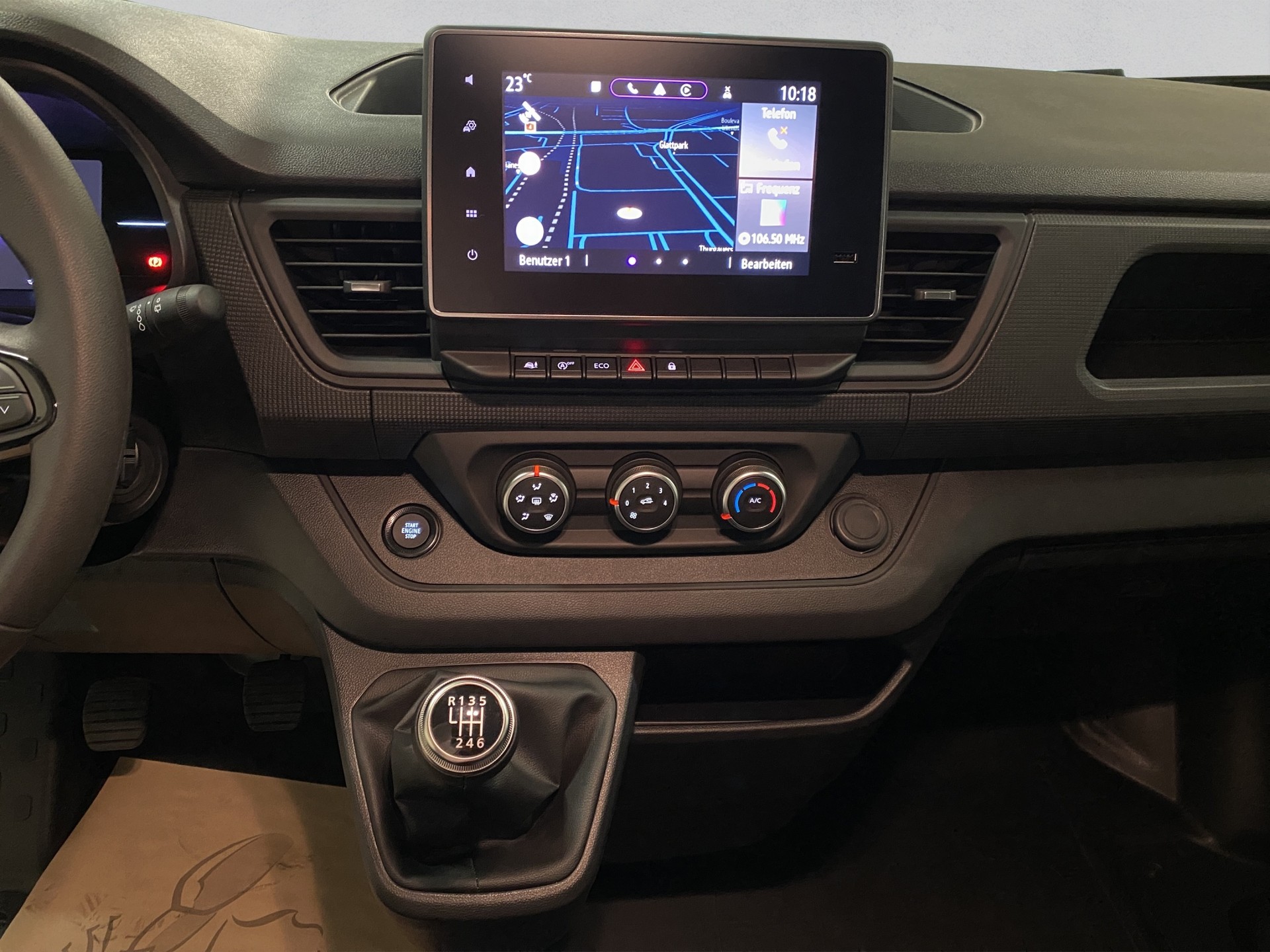 RENAULT Trafic 2.0 Blue dCi 130 Advance L1H1-image-8