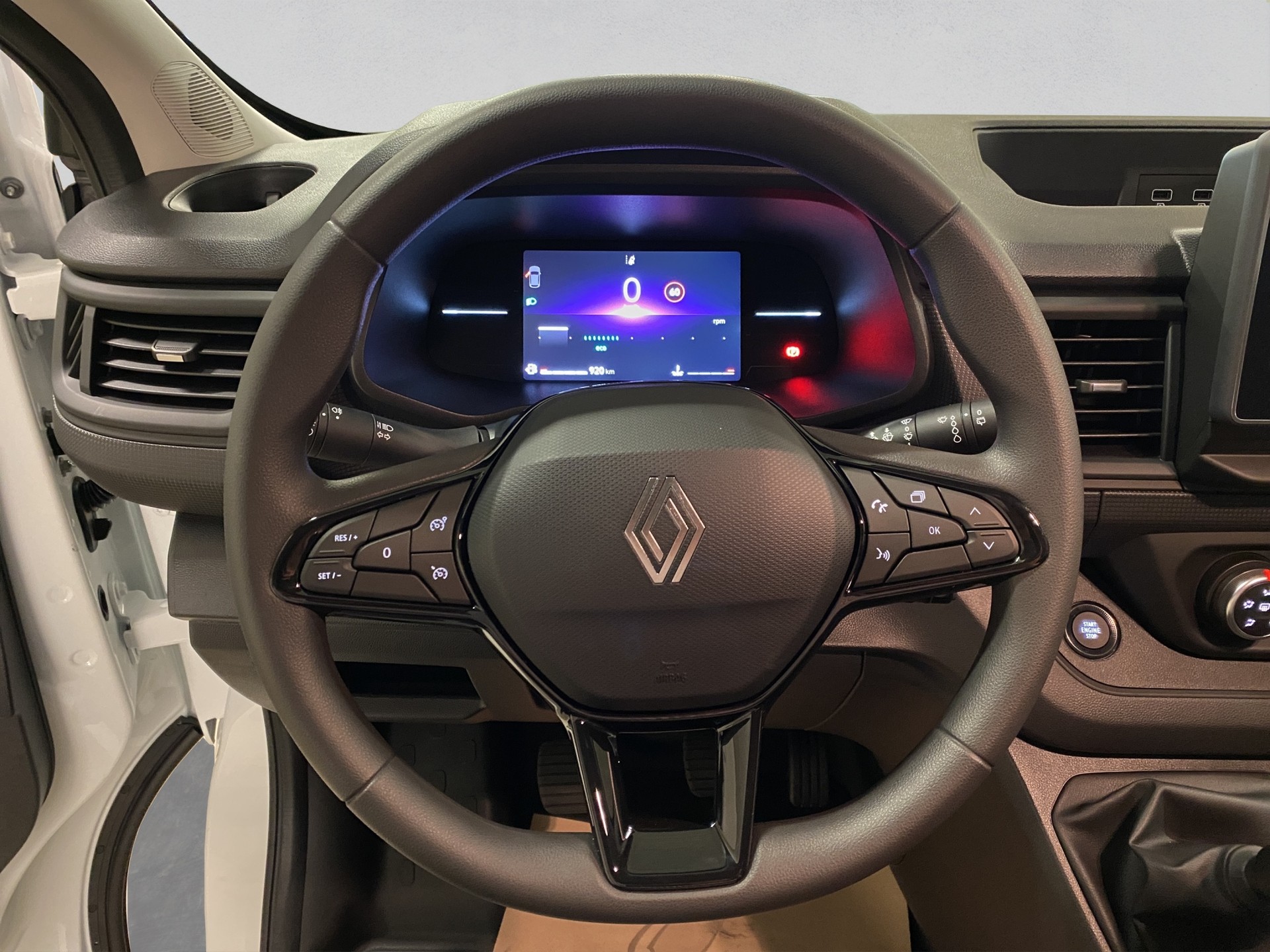 RENAULT Trafic 2.0 Blue dCi 130 Advance L1H1-image-9