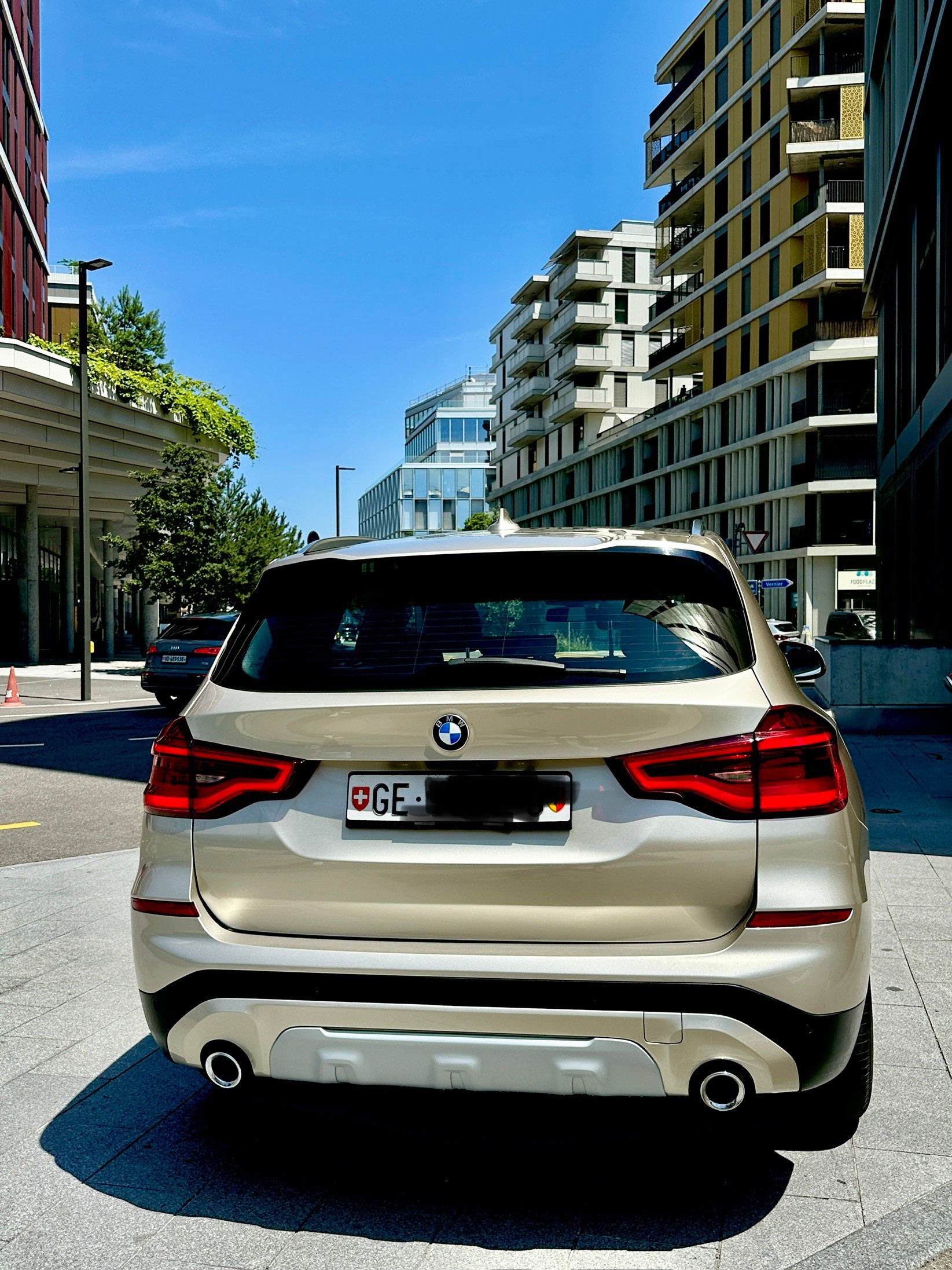 BMW X3 xDrive 20i Individual xLine Steptronic-image-5