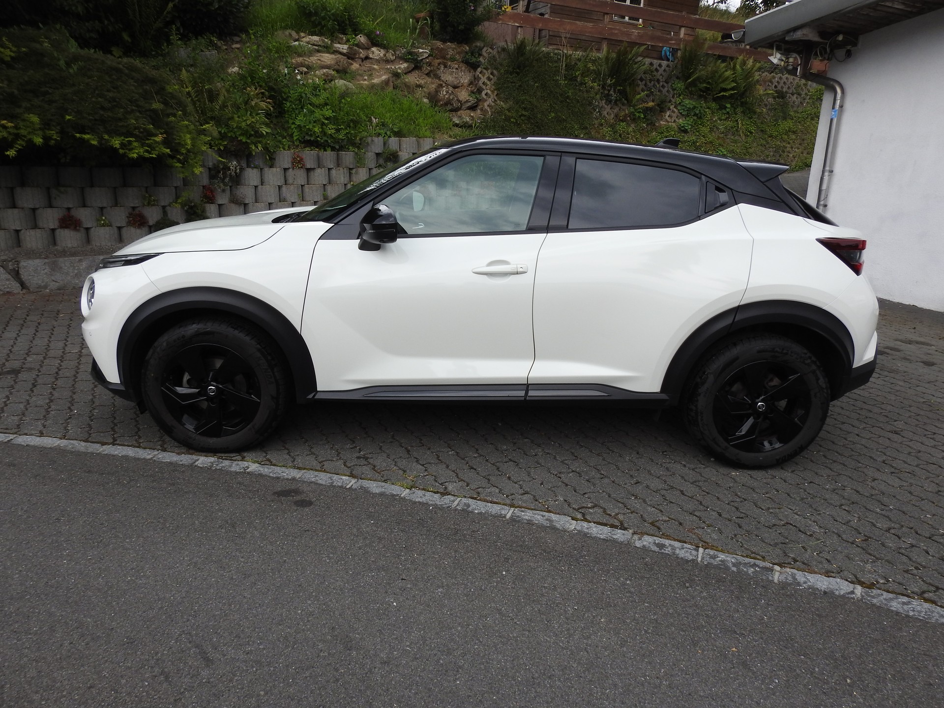 NISSAN Juke 1.0 DIG-T N-Design DCT-image-2