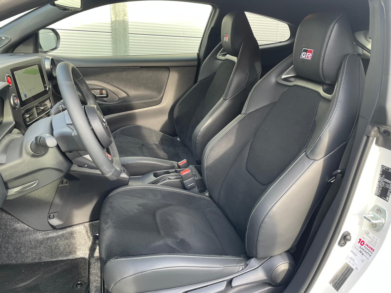 TOYOTA GR Yaris 1.6 Turbo Sport 4x4-image-6